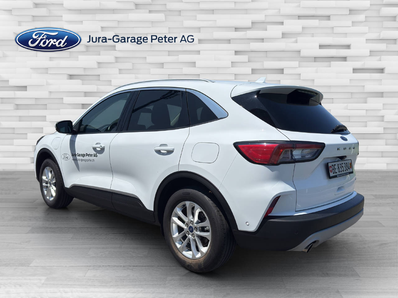 FORD Kuga 2.5 Plug-in Hybrid Titanium X-showroom-element-2