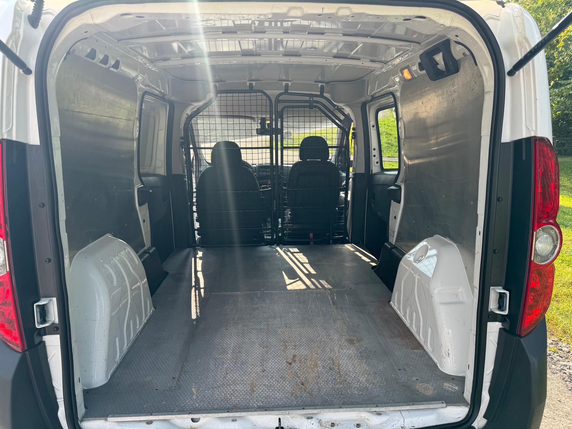 OPEL Combo 1.4 CNG Turbo ecoFLEX 2.4 L1H2-image-4