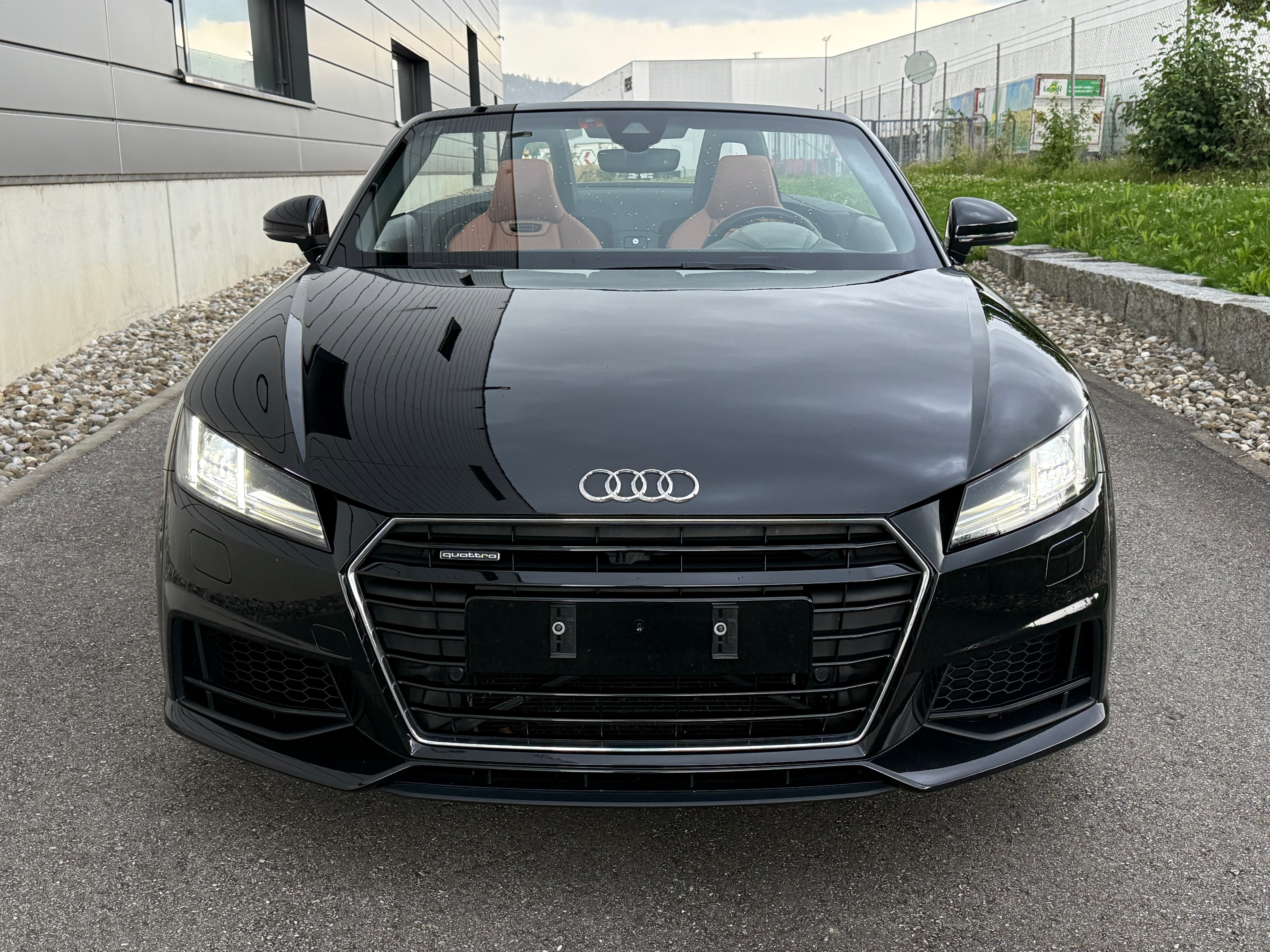 Car photo
