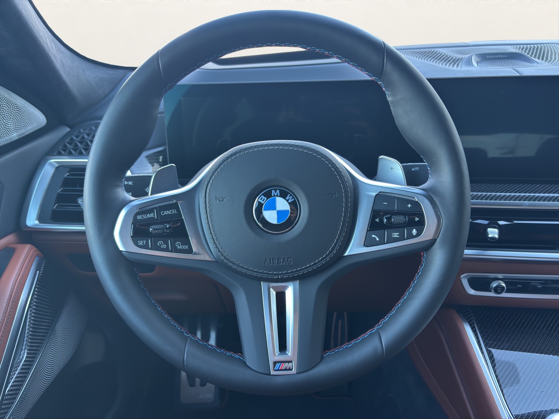 BMW X6 xDr48V M60i M SportPro-image-10