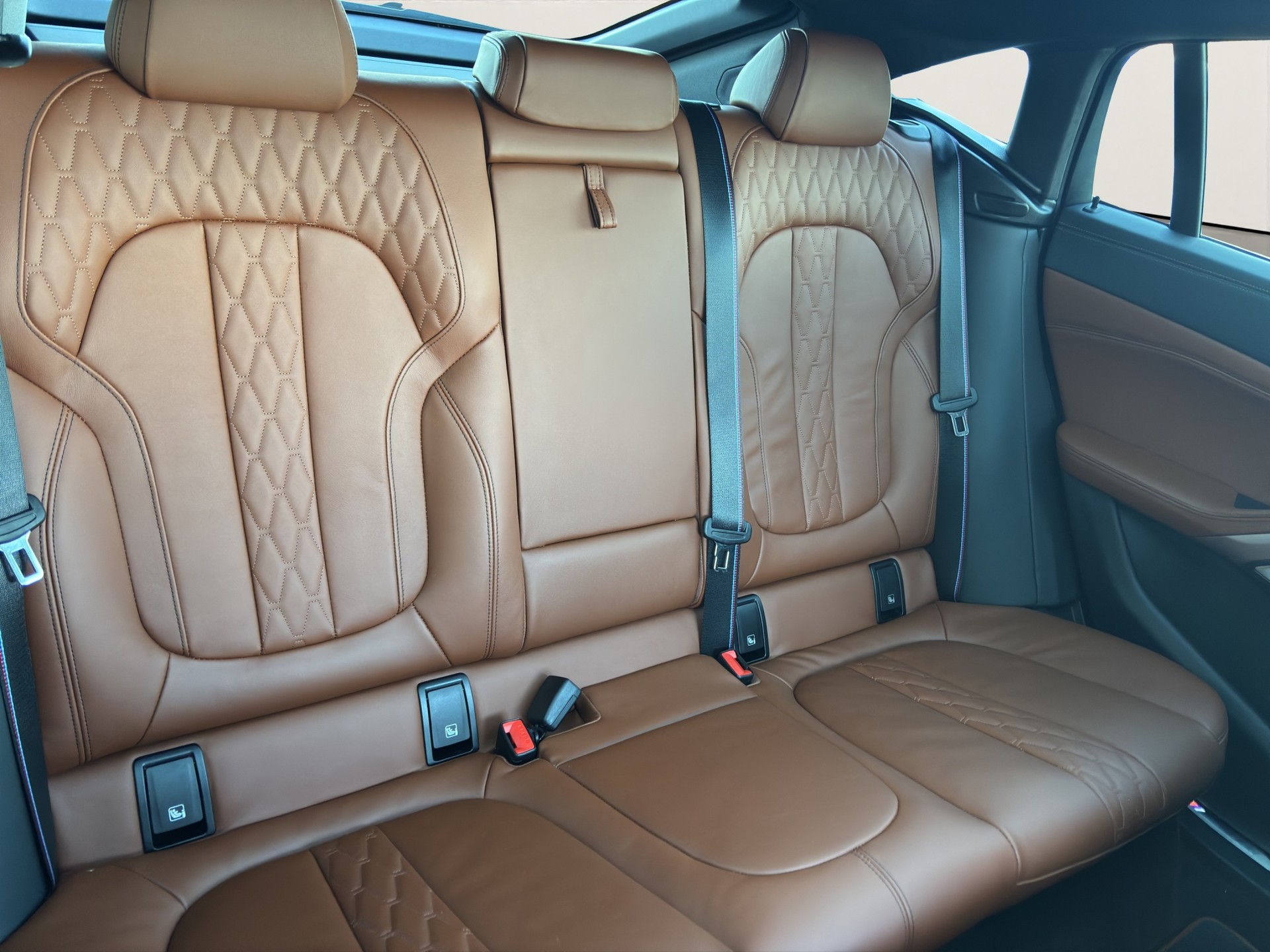 BMW X6 xDr48V M60i M SportPro-image-20
