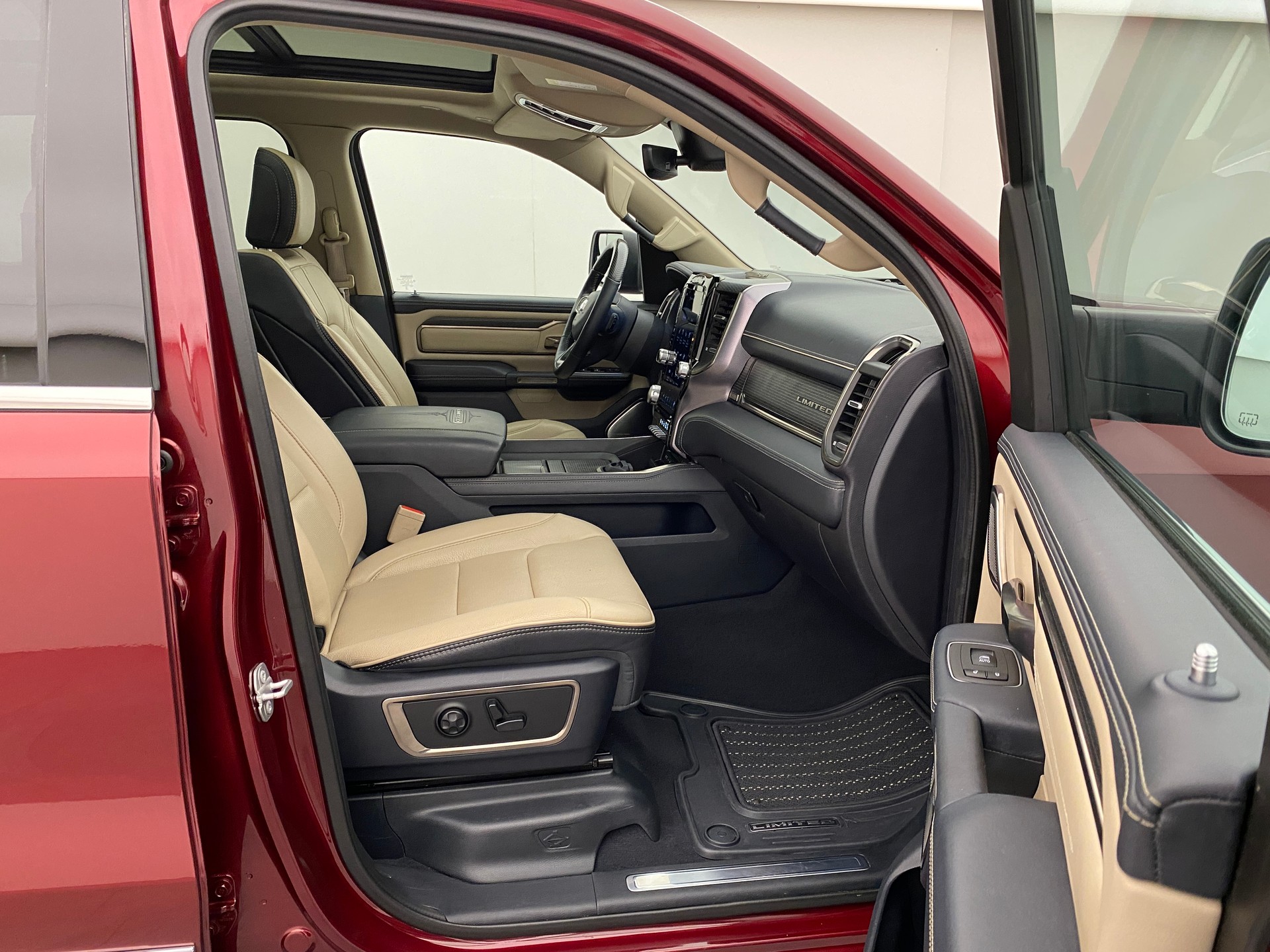 DODGE RAM 1500 5.7 Limited Crew Cab-image-11
