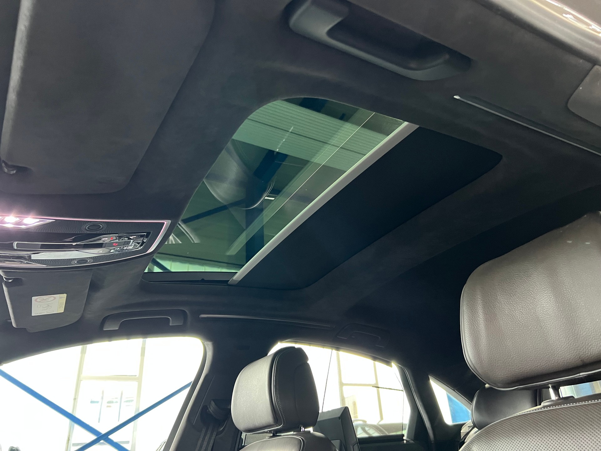 AUDI A8 55 TFSI quattro**Panodach,Head Up,Standheizung,Luftfahrwerk**Neues Modell**-image-9