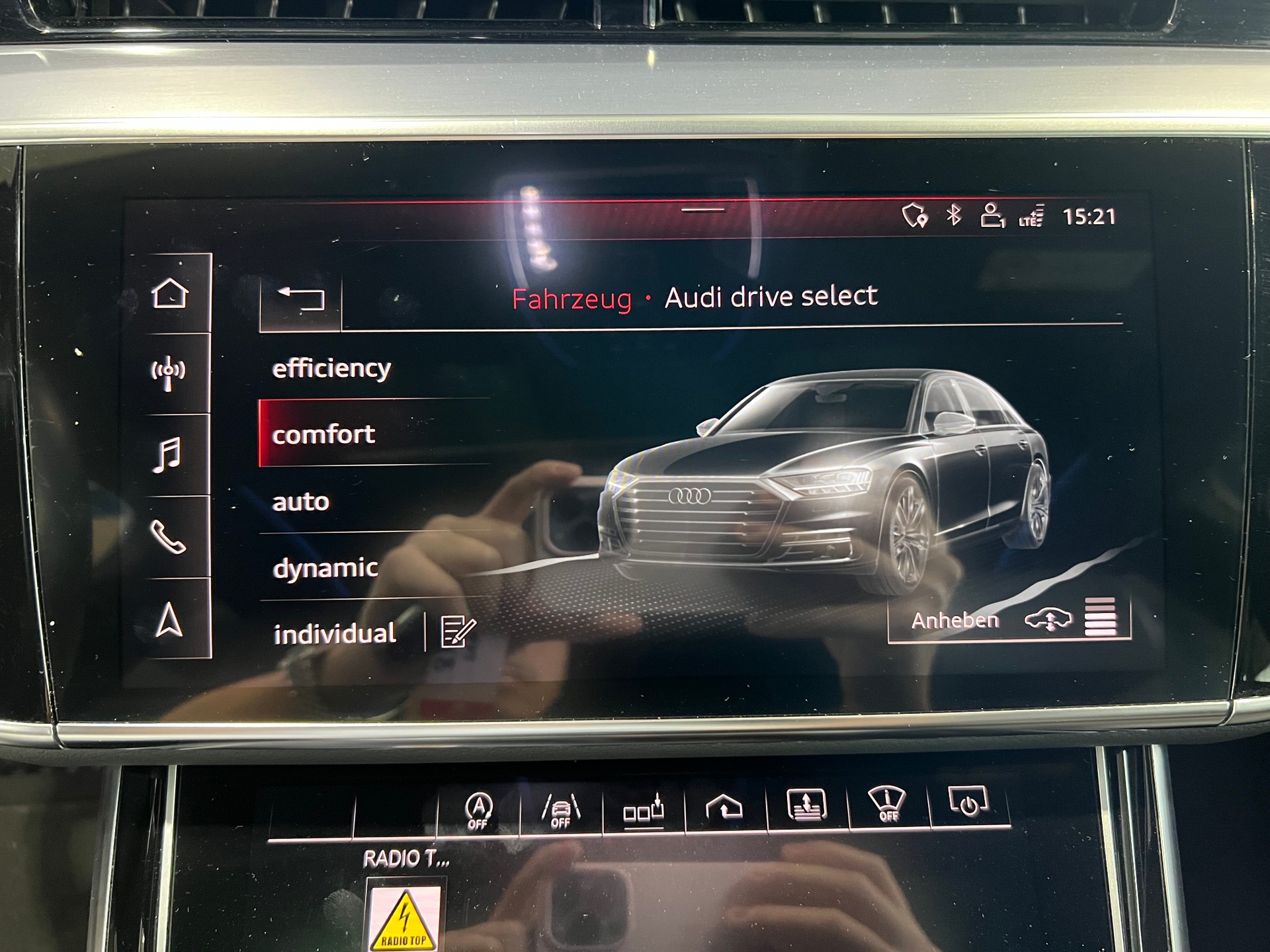 AUDI A8 55 TFSI quattro**Panodach,Head Up,Standheizung,Luftfahrwerk**Neues Modell**-image-15