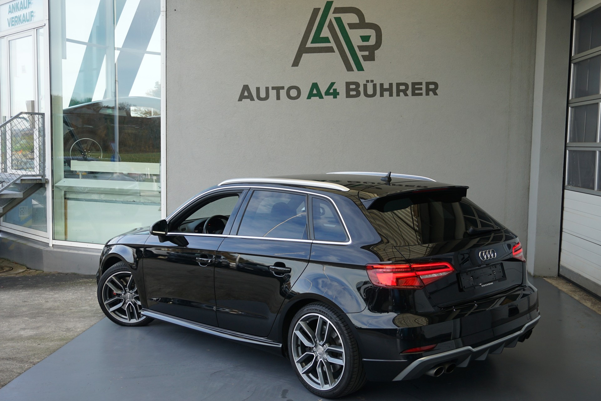 AUDI S3 SB 2.0 TFSI quattro 310PS DSG-Automat-image-6
