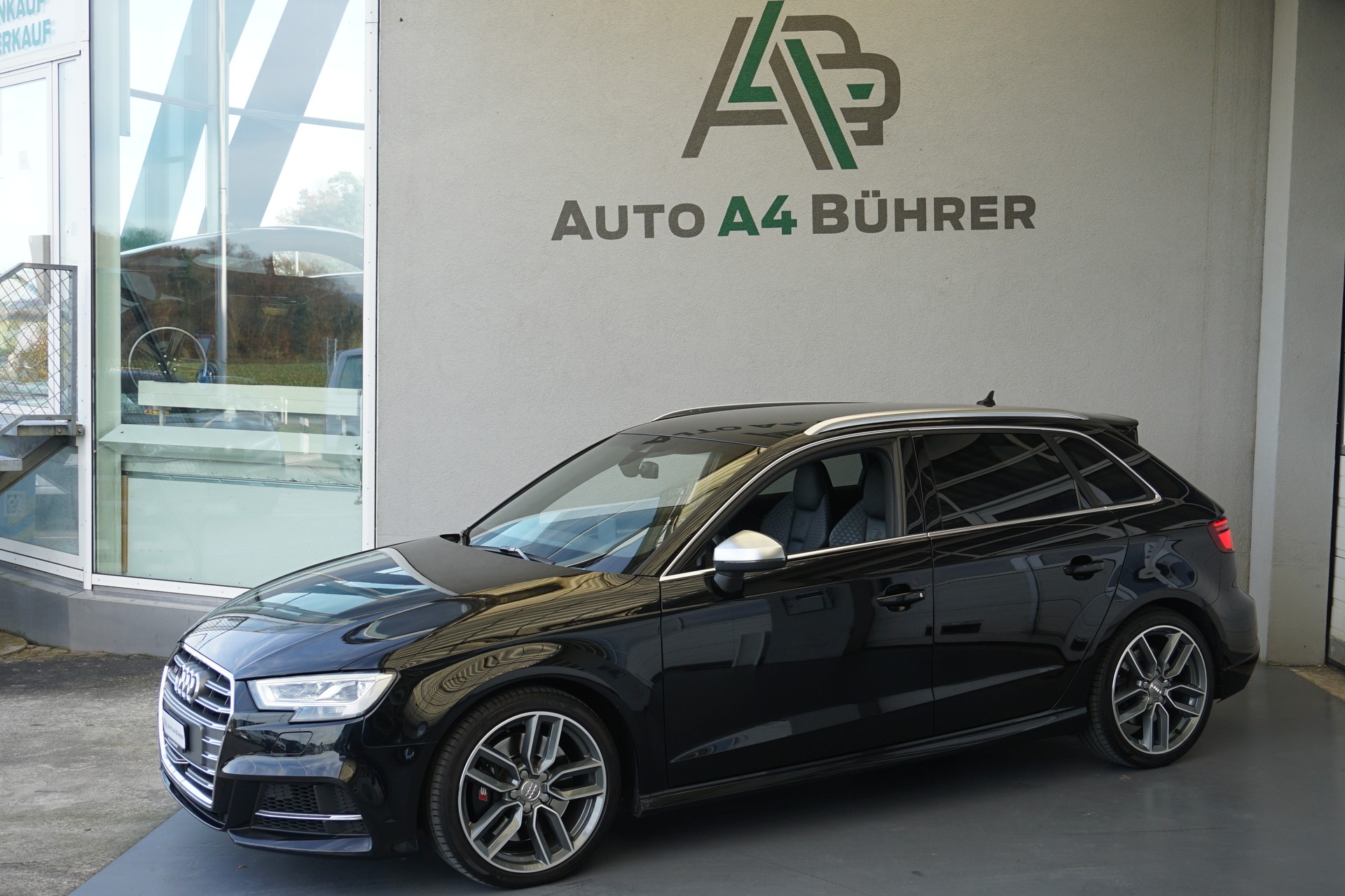 AUDI S3 SB 2.0 TFSI quattro 310PS DSG-Automat-image-4