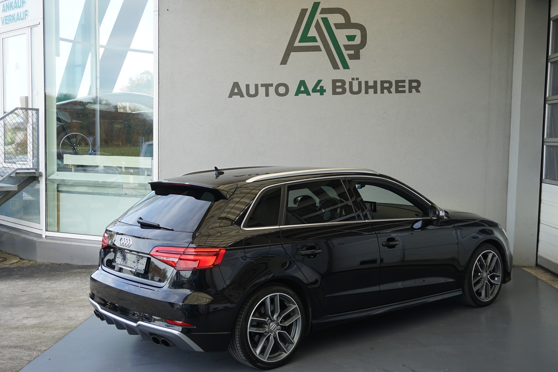 AUDI S3 SB 2.0 TFSI quattro 310PS DSG-Automat-image-8