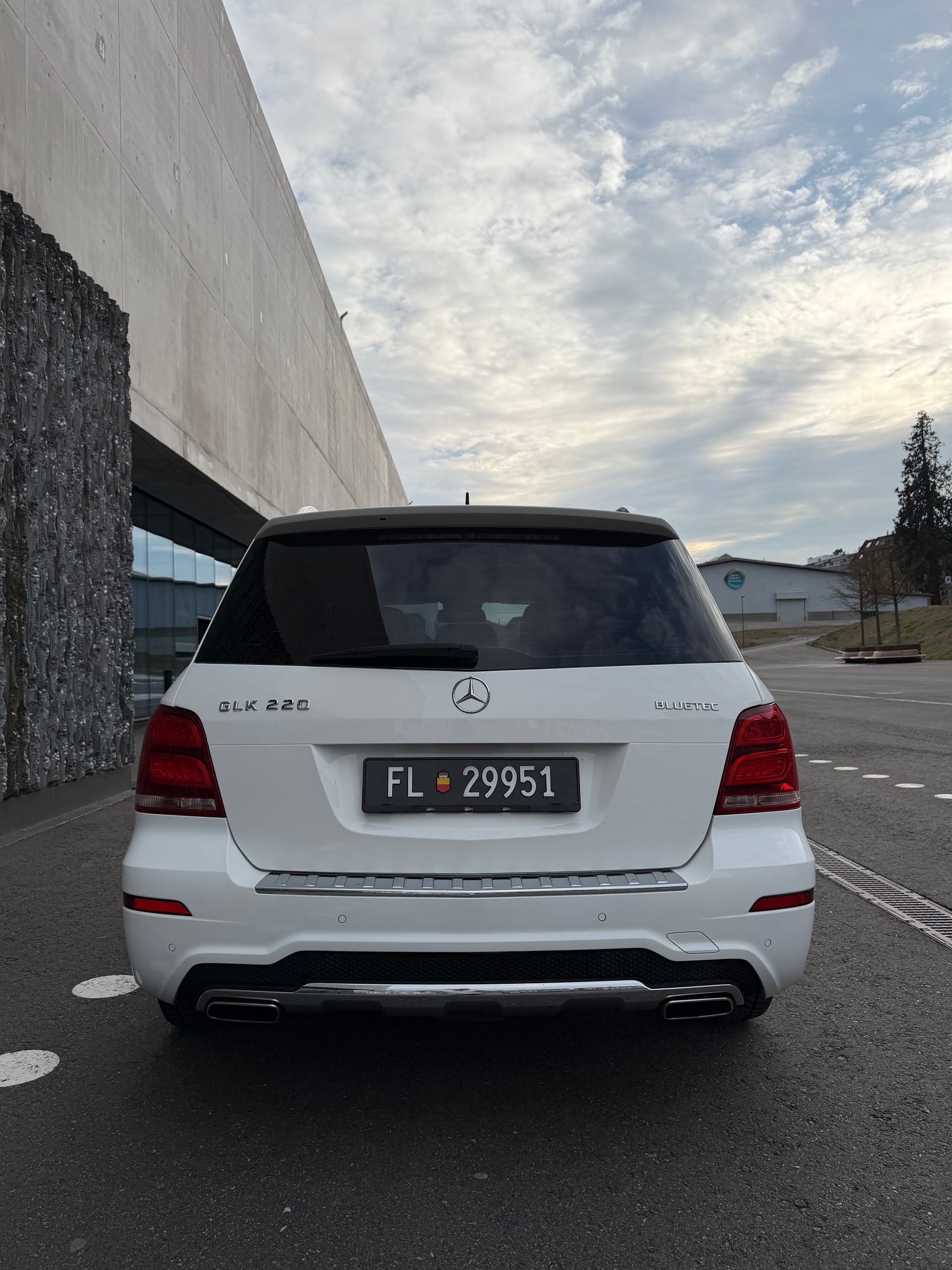 MERCEDES-BENZ GLK 220 BlueTEC Swiss Star Ed. 4Matic 7G-Tronic-image-1