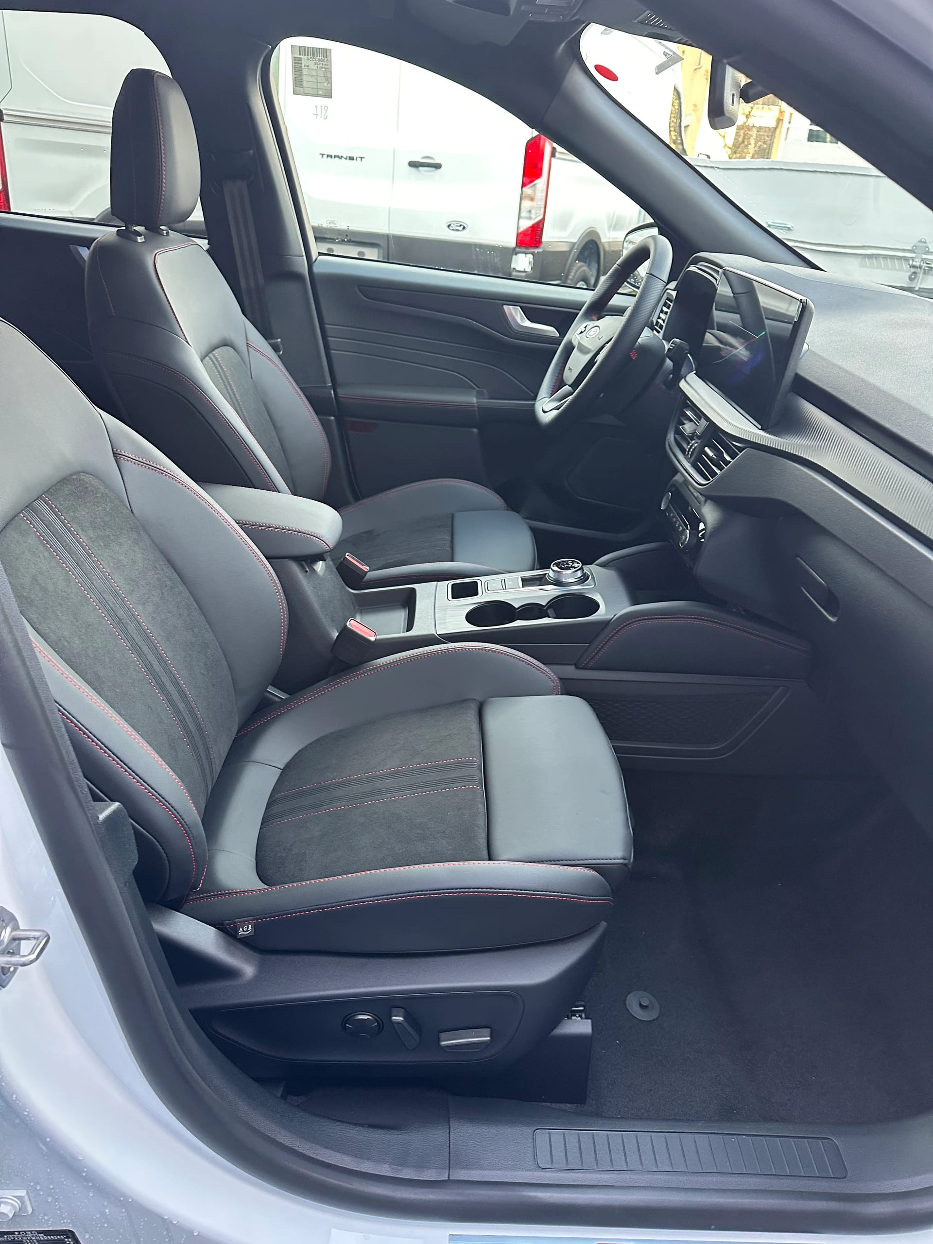 FORD Kuga 2.5 Hybrid ST-Line X 4x4 FHEV-image-13