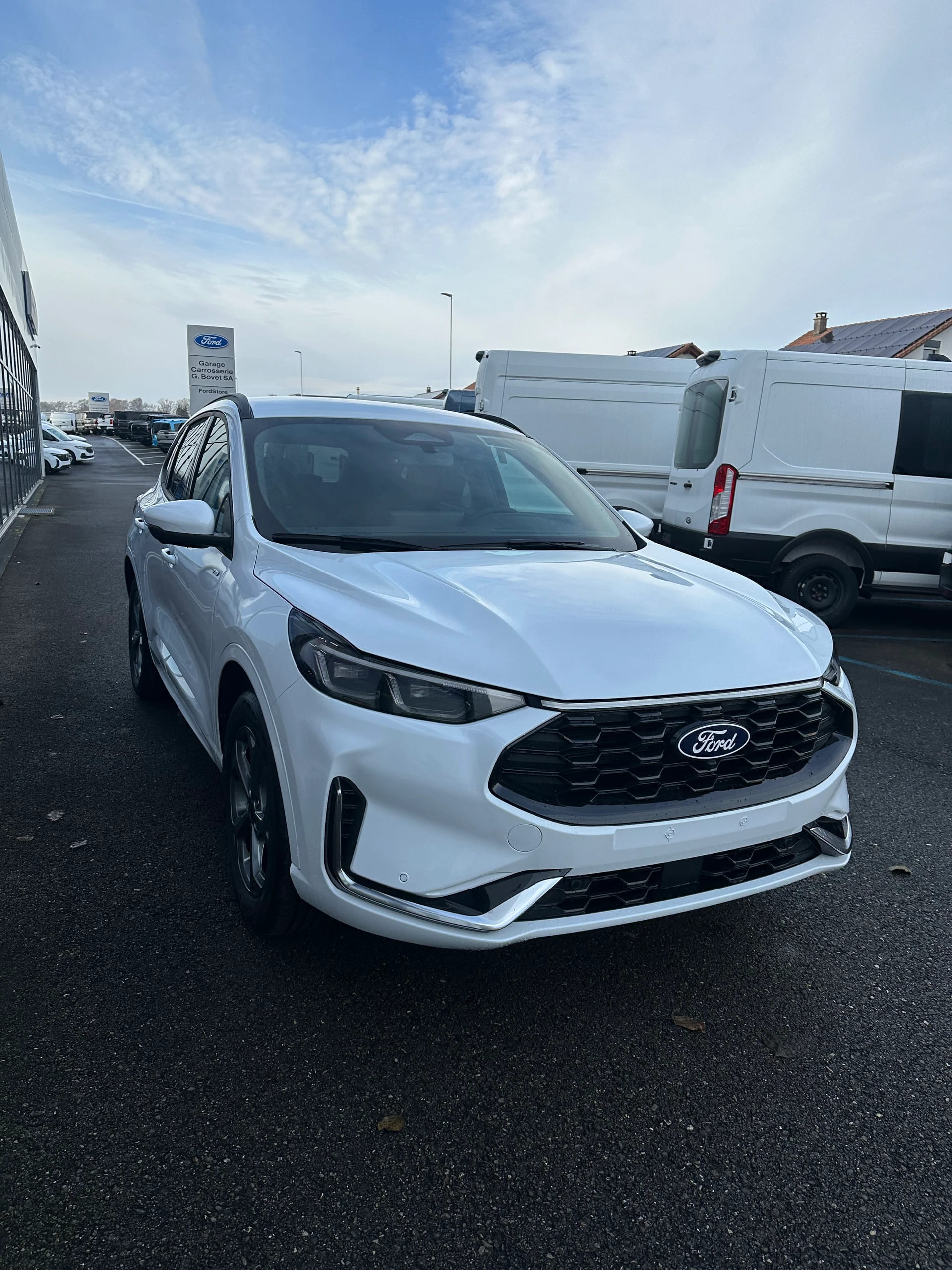 FORD Kuga 2.5 Hybrid ST-Line X 4x4 FHEV-image-6