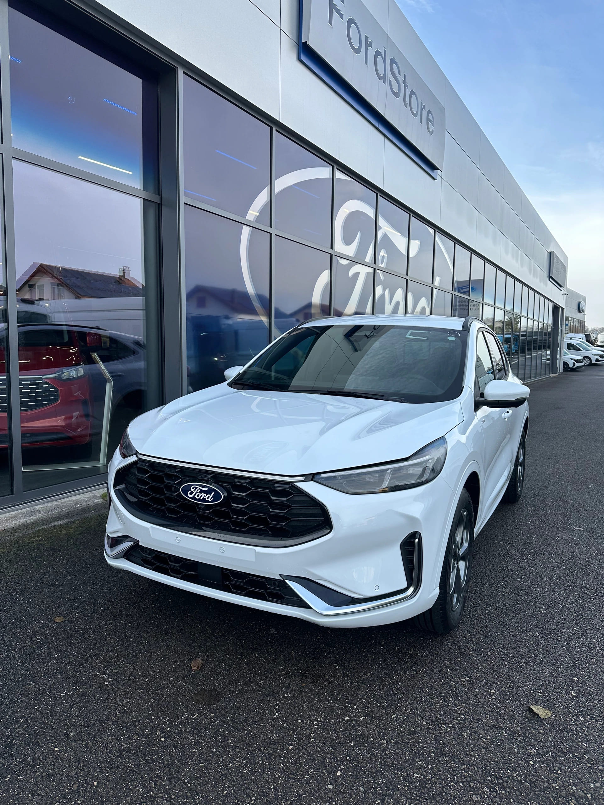 FORD Kuga 2.5 Hybrid ST-Line X 4x4 FHEV-image-0