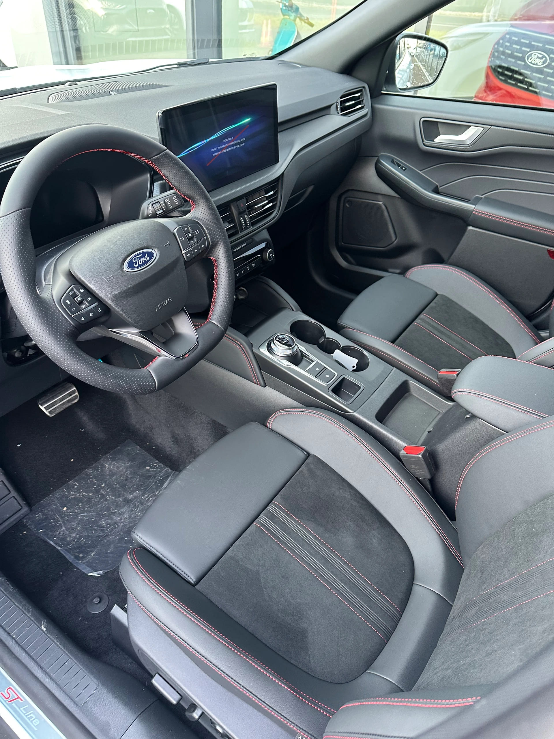 FORD Kuga 2.5 Hybrid ST-Line X 4x4 FHEV-image-8