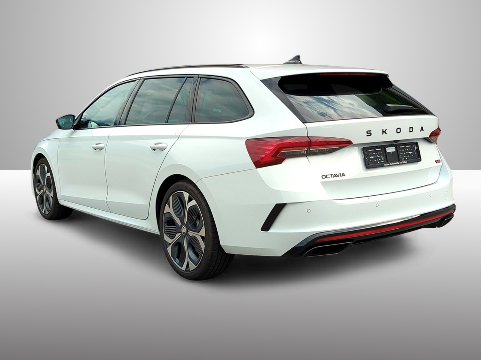 SKODA Octavia Combi 2.0 TSI DSG RS-showroom-element-2