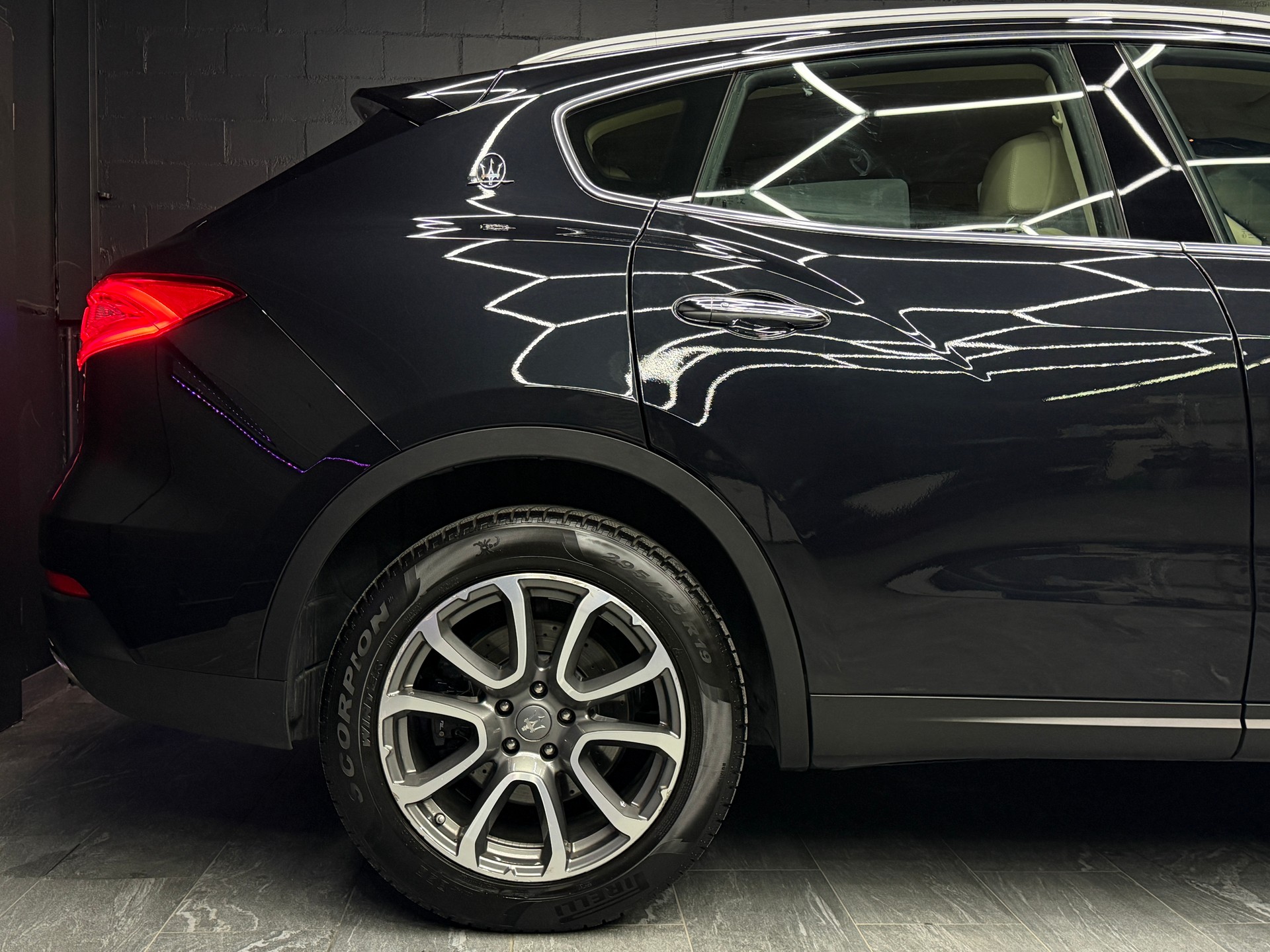 MASERATI Levante S 3.0 V6 Automatica-image-7