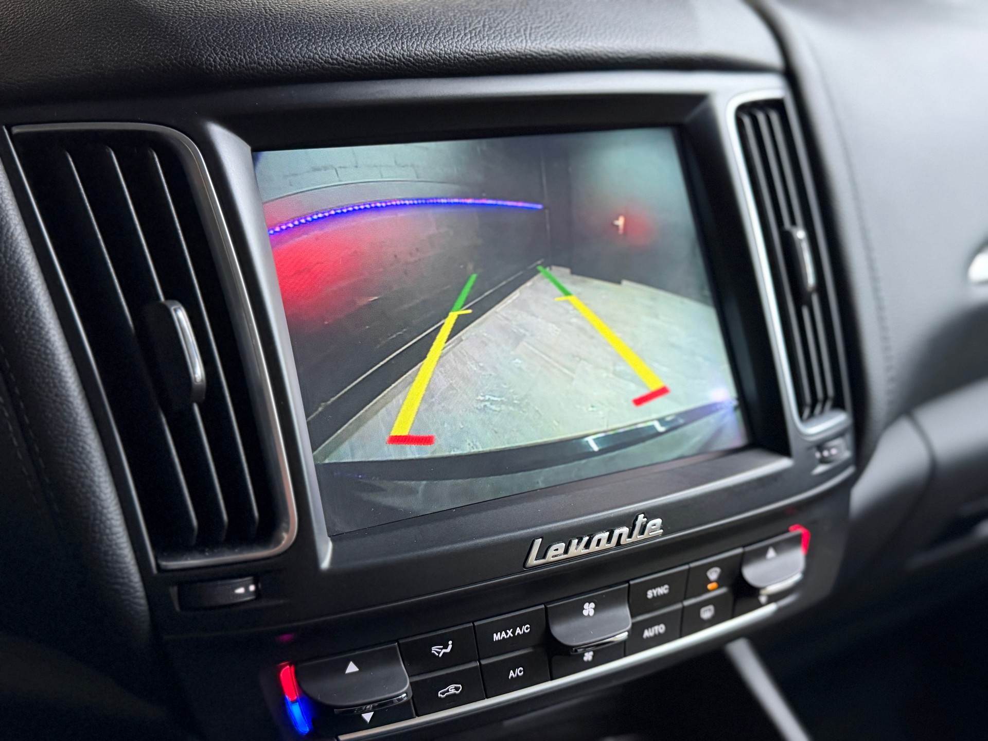 MASERATI Levante S 3.0 V6 Automatica-image-14