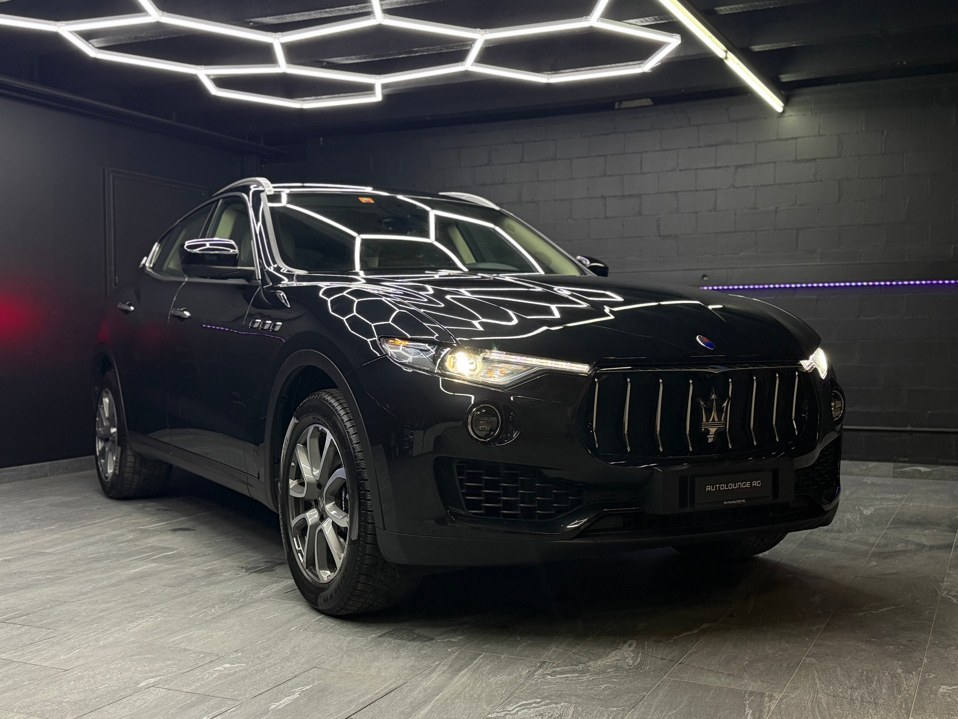 MASERATI Levante S 3.0 V6 Automatica-image-3