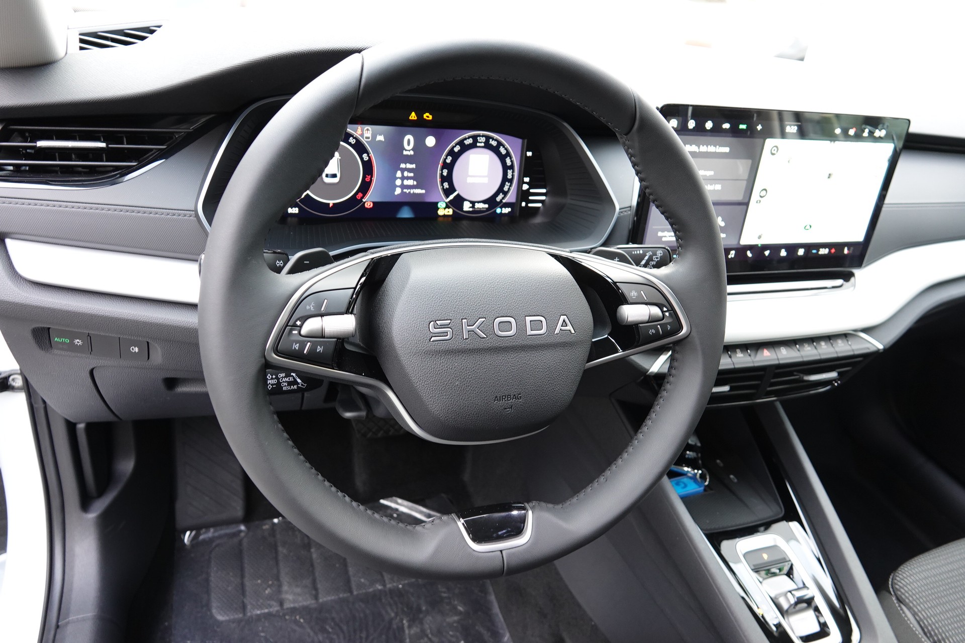 SKODA Octavia 1.5 TSI mHEV Sel.-image-10