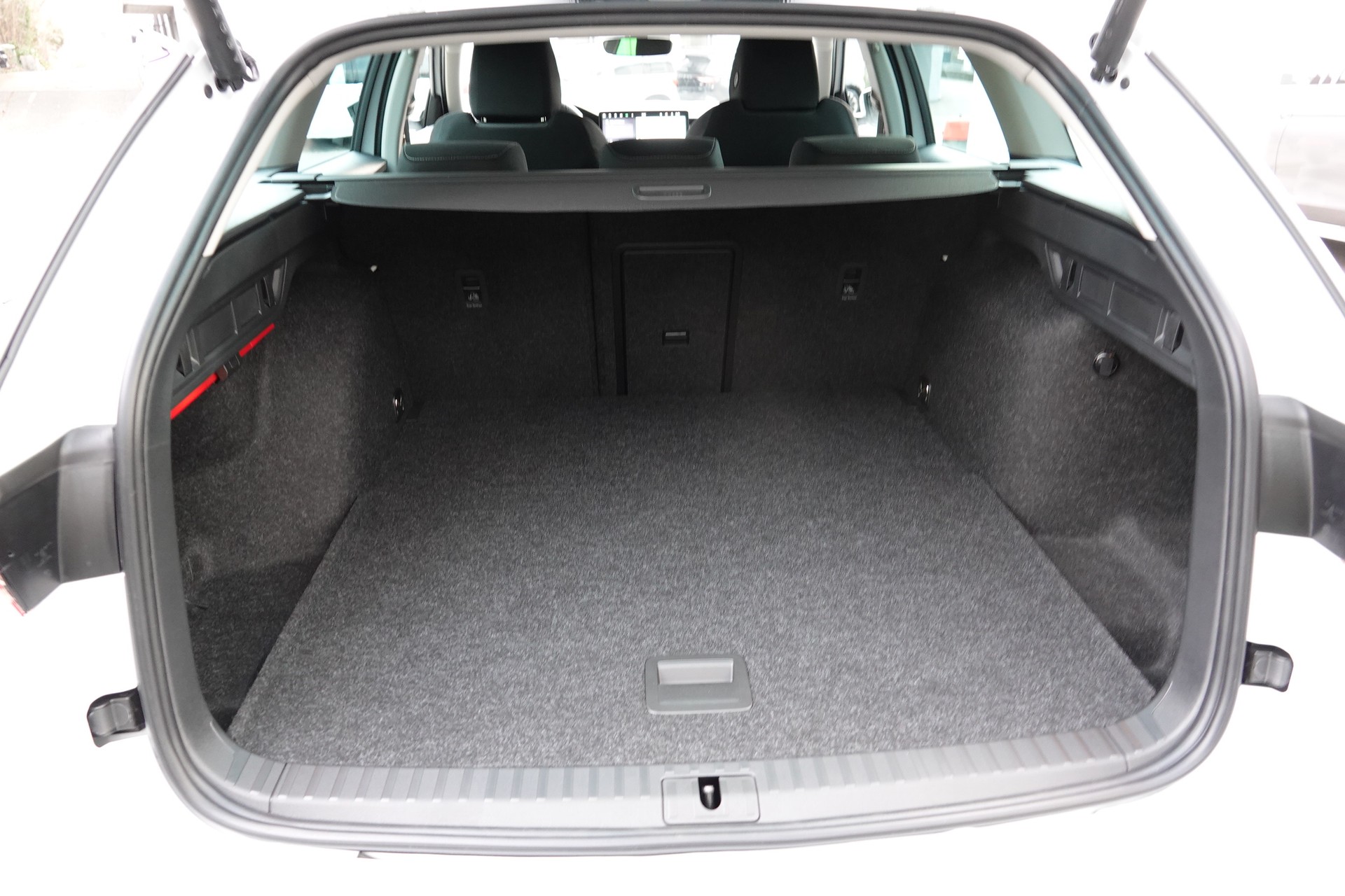 SKODA Octavia 1.5 TSI mHEV Sel.-image-14