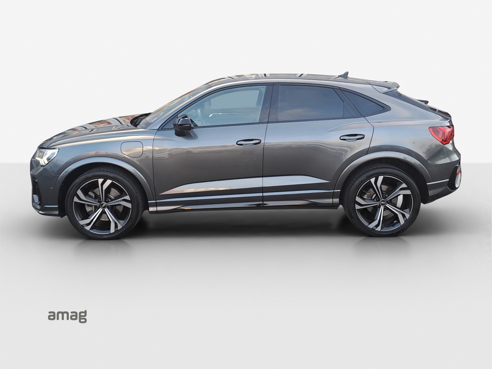 AUDI Q3 Sportback 45 TFSI e S line Attraction S-tronic-image-1