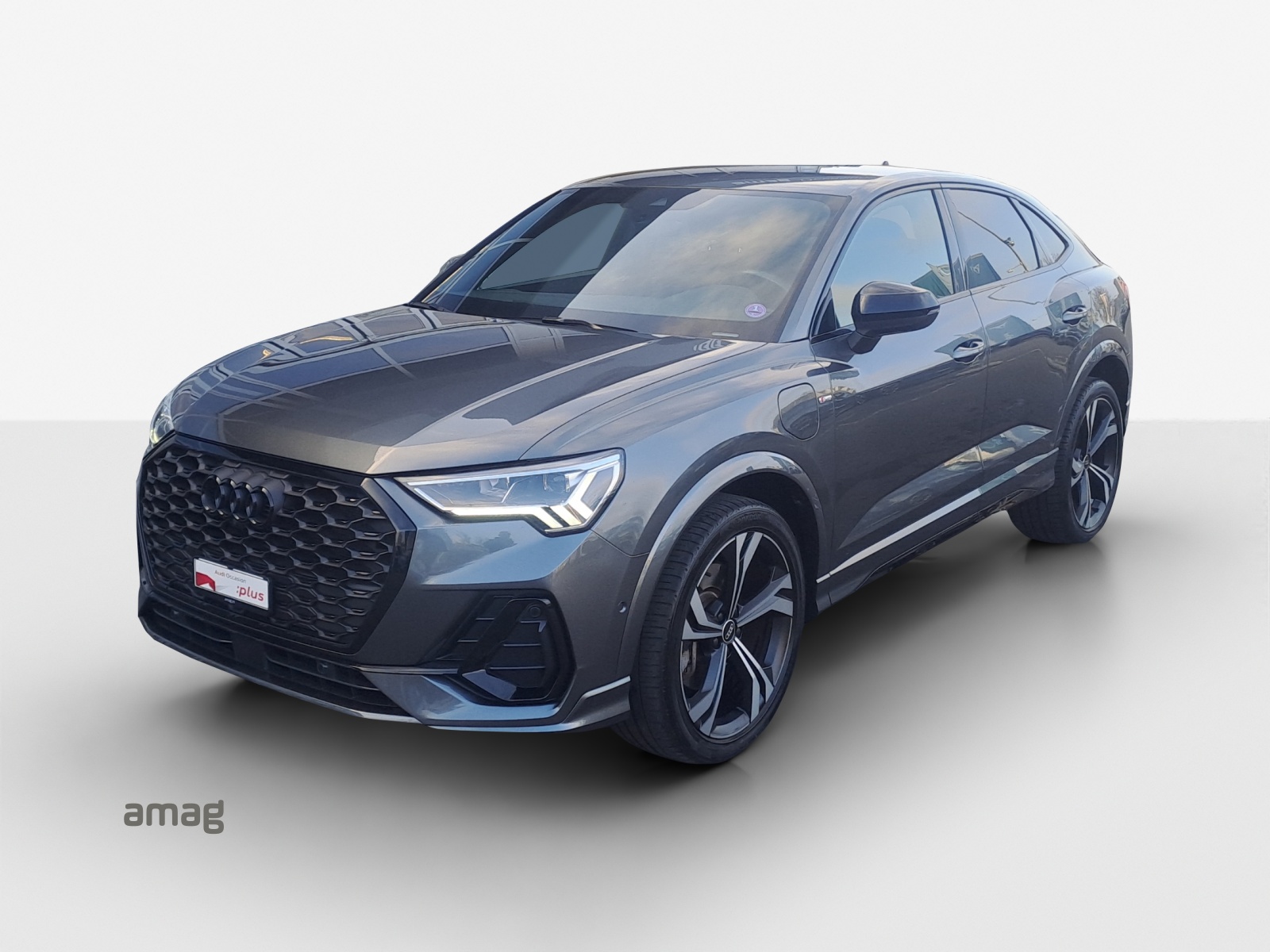 AUDI Q3 Sportback 45 TFSI e S line Attraction S-tronic-image-0