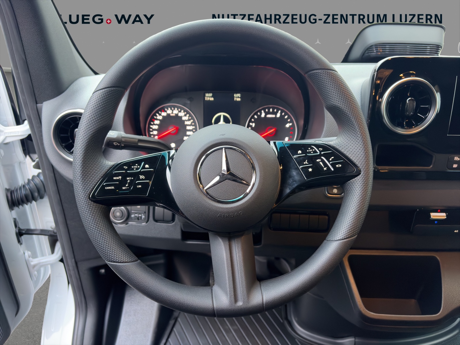 MERCEDES-BENZ Sprinter 319 CDI S Pro 9G-TRONIC-image-12