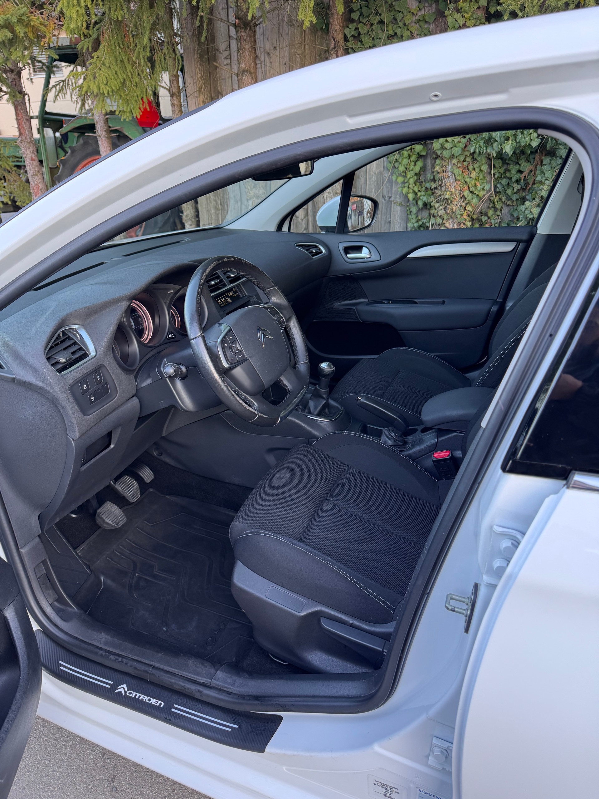 CITROEN C4 1.2 Pure Tech Feel-image-8
