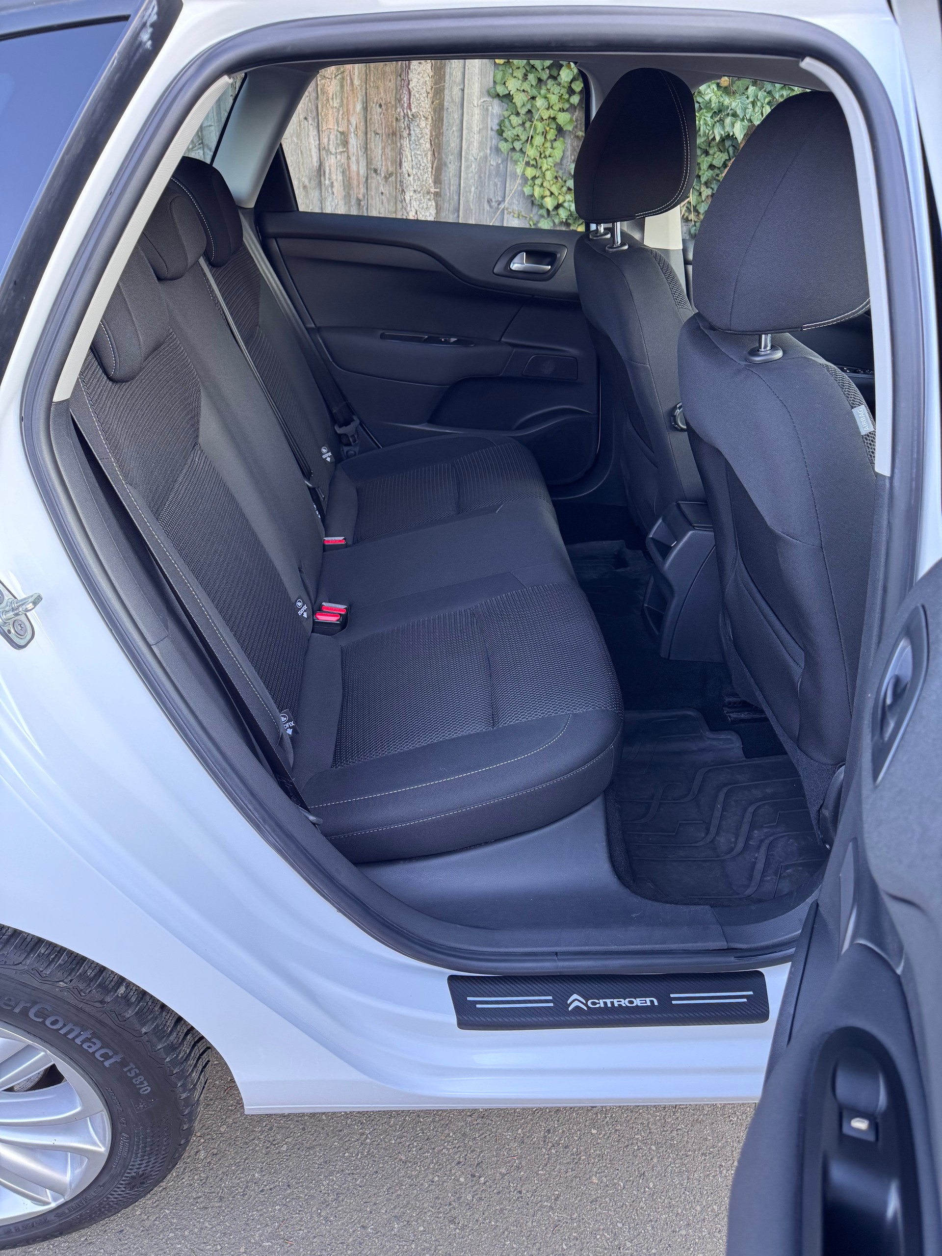 CITROEN C4 1.2 Pure Tech Feel-image-10