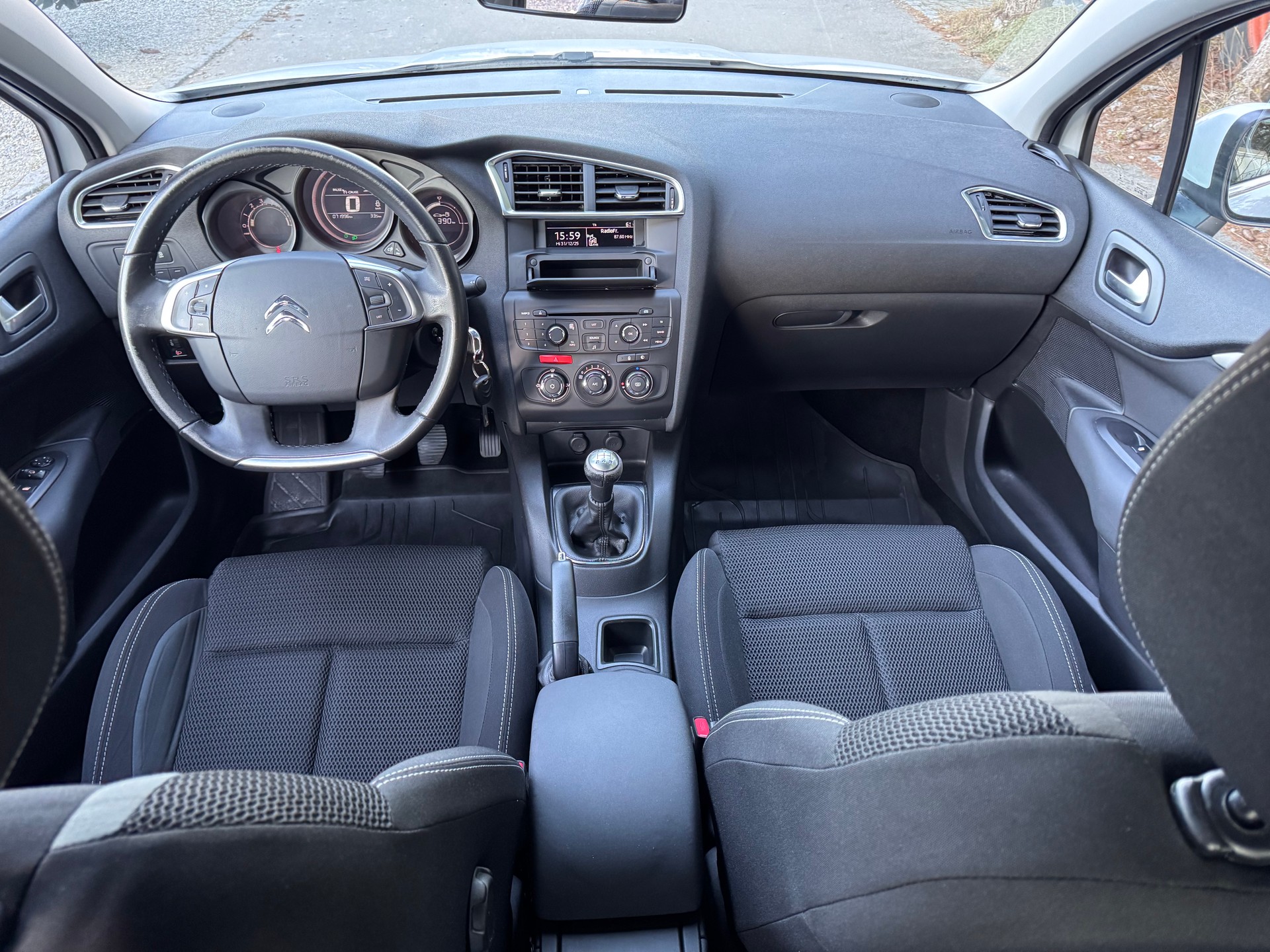 CITROEN C4 1.2 Pure Tech Feel-image-12