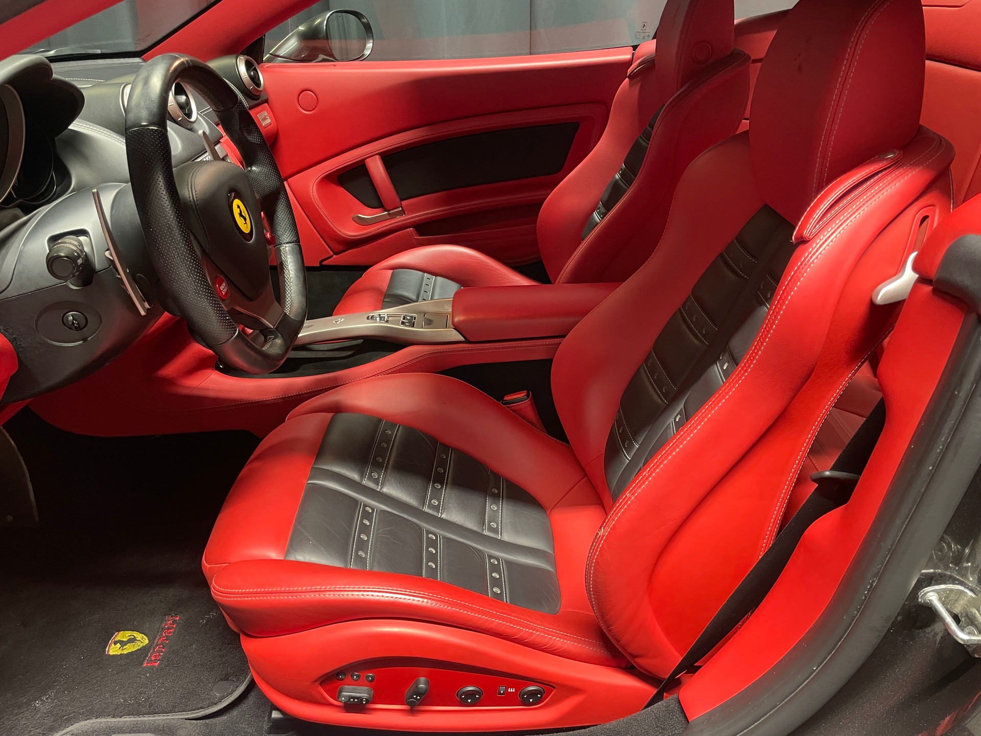FERRARI California 4.3 V8 (20)-image-6