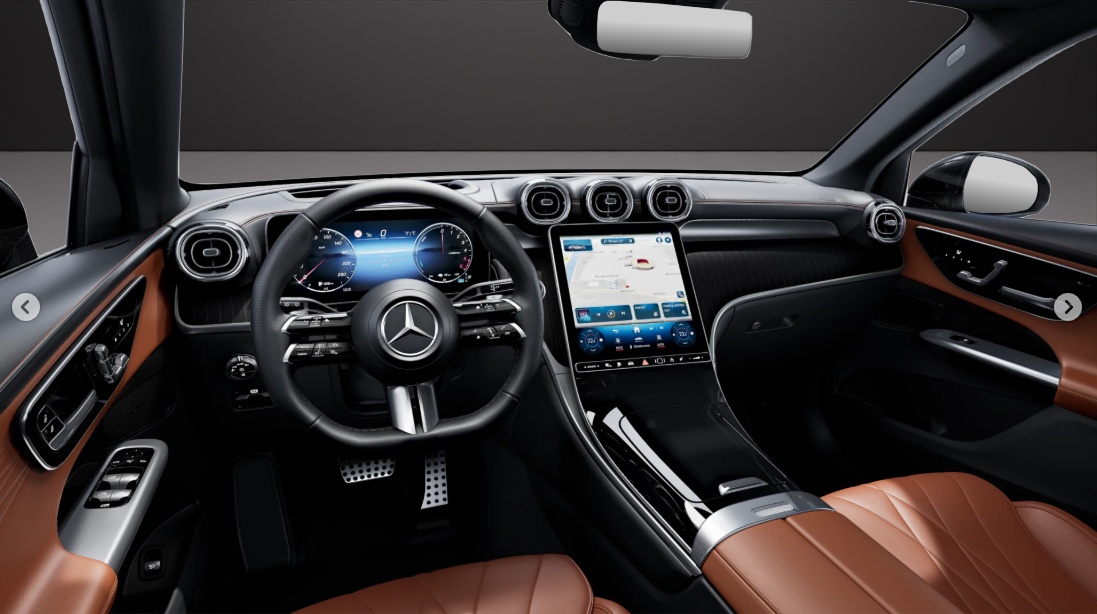 MERCEDES-BENZ GLC 300 de 4Matic EQ Star 9G-Tronic-image-4