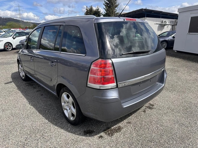 OPEL Zafira 2.2i 16V Enjoy-image-2