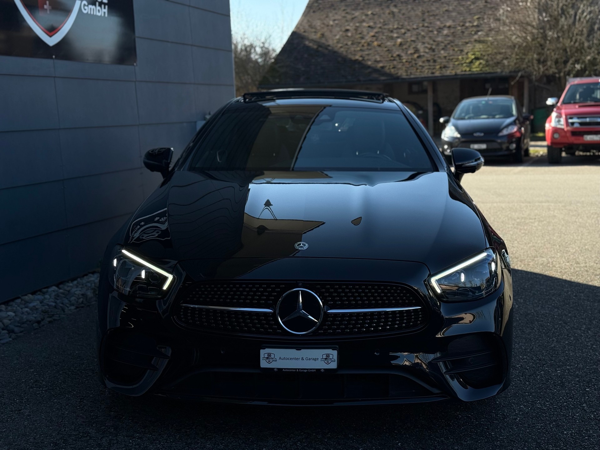 MERCEDES-BENZ E 200 Coupé AMG Line 9G-Tronic-image-26