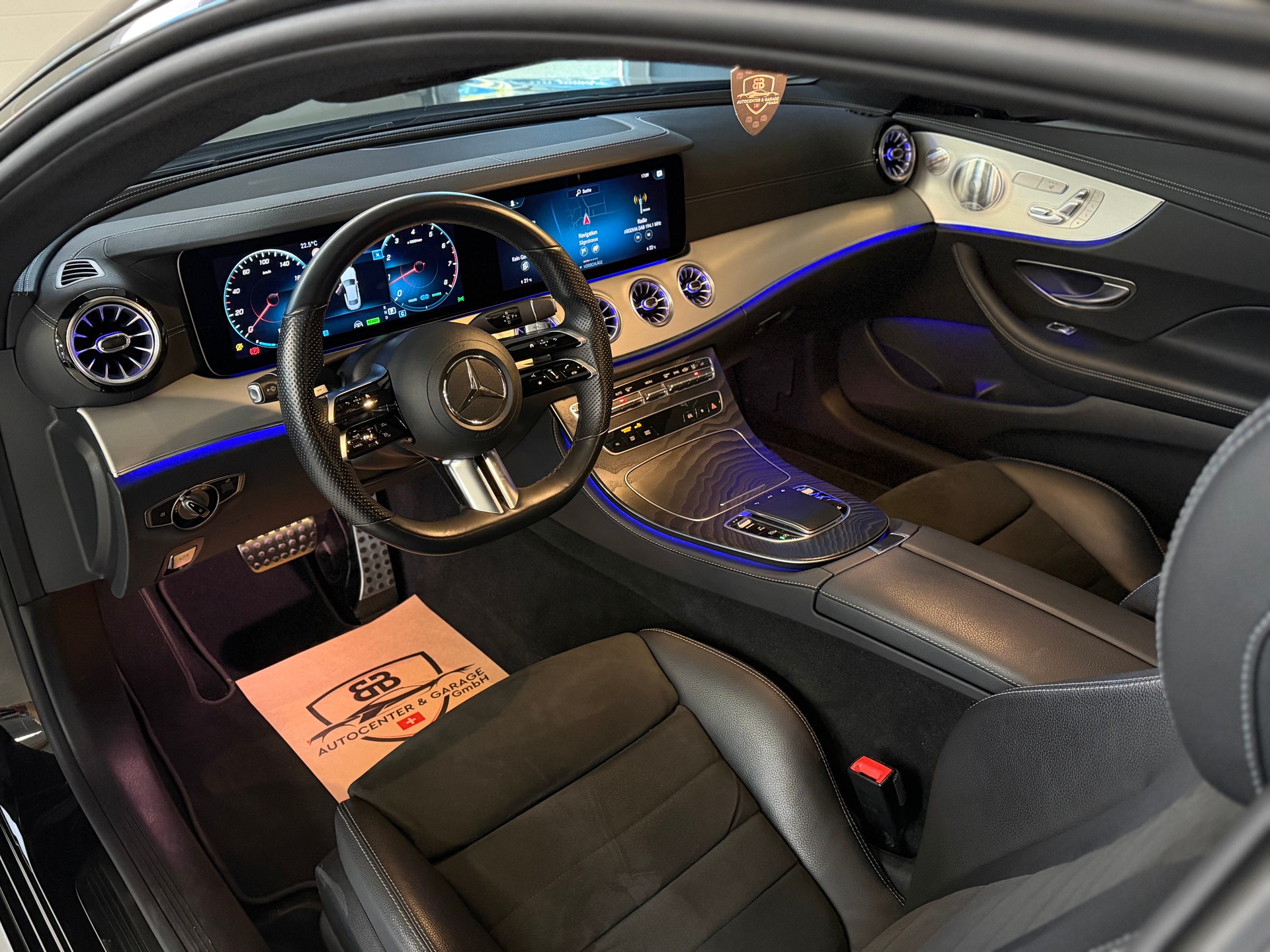 MERCEDES-BENZ E 200 Coupé AMG Line 9G-Tronic-image-10