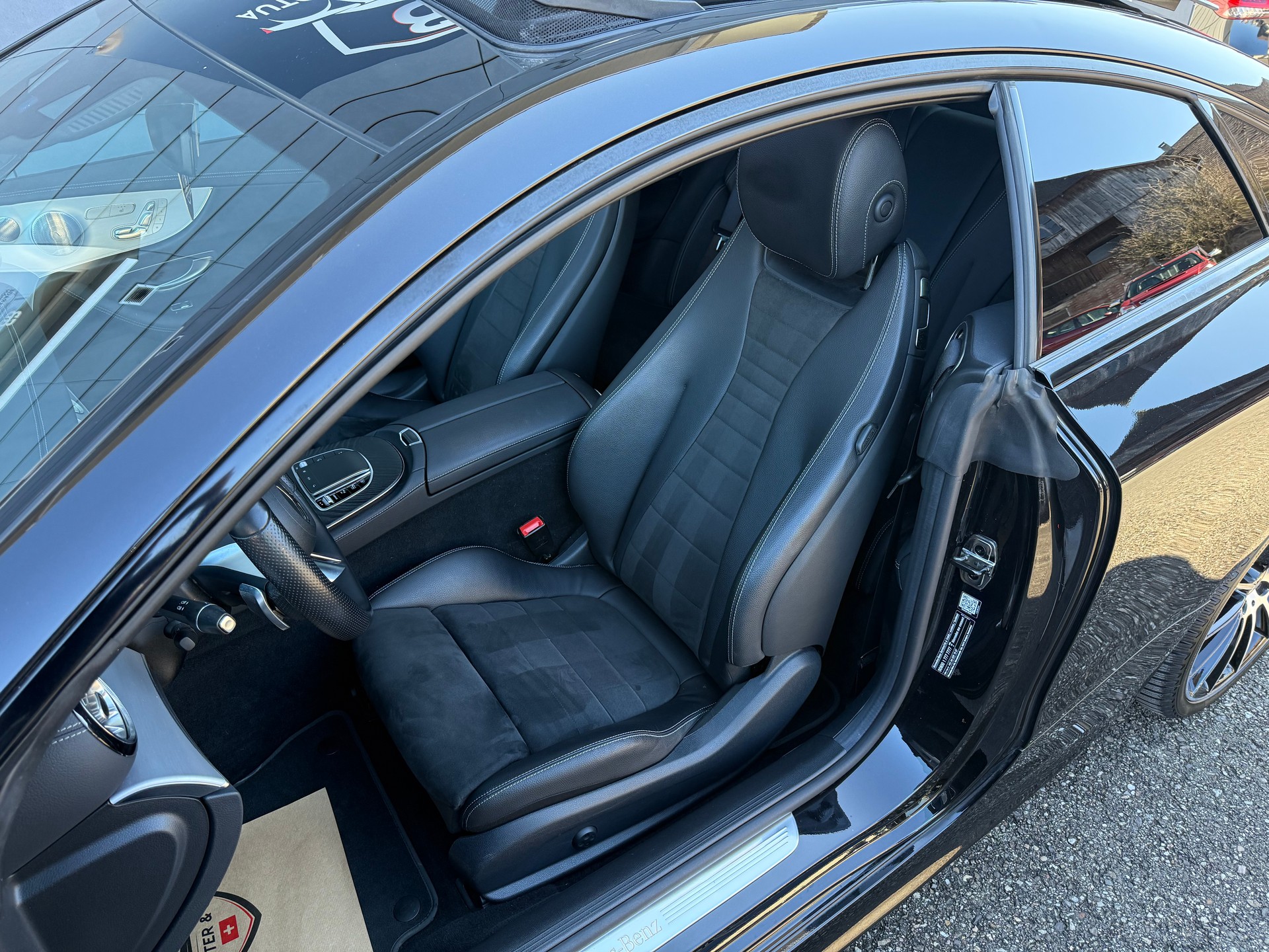 MERCEDES-BENZ E 200 Coupé AMG Line 9G-Tronic-image-12