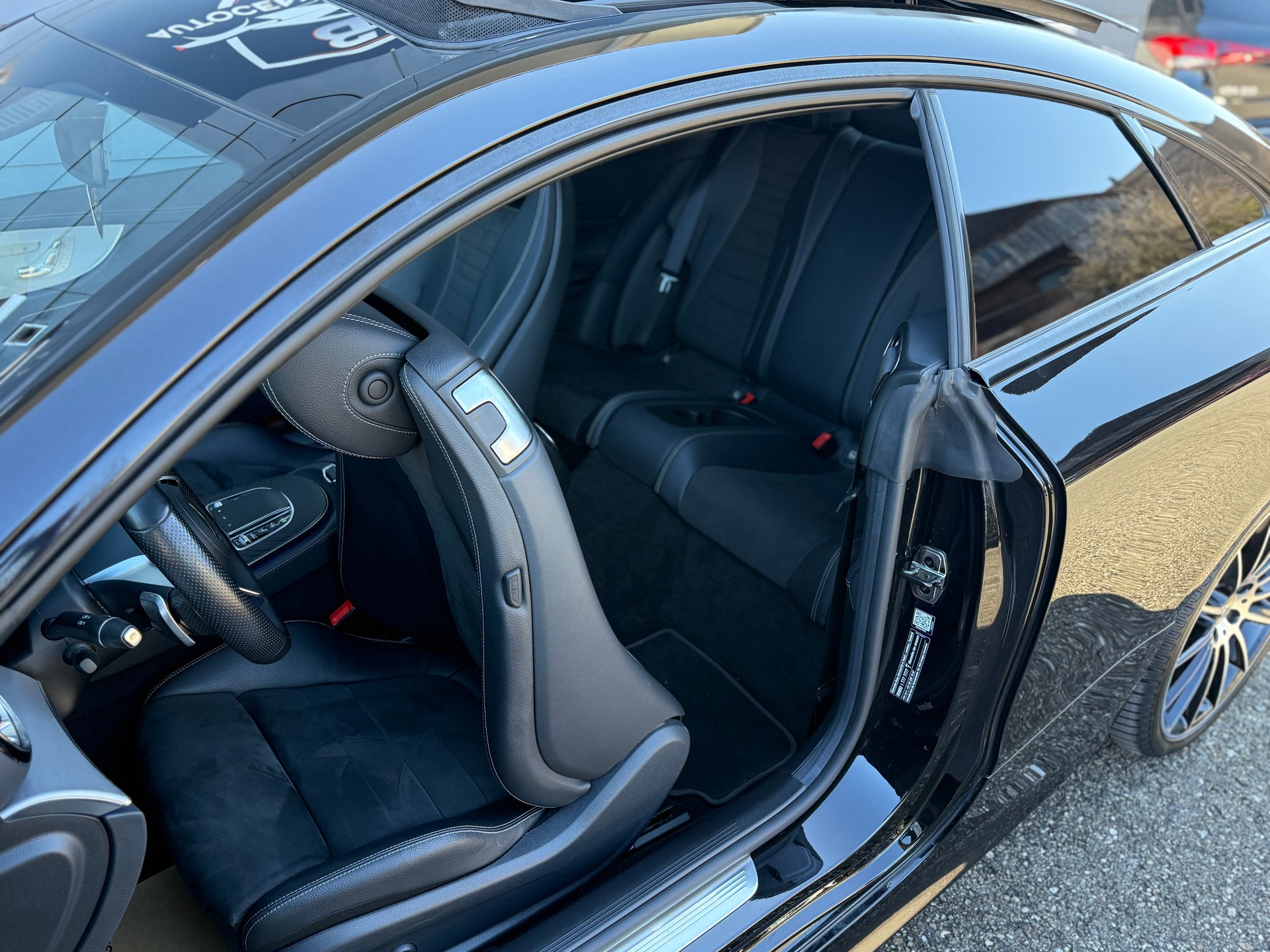 MERCEDES-BENZ E 200 Coupé AMG Line 9G-Tronic-image-23