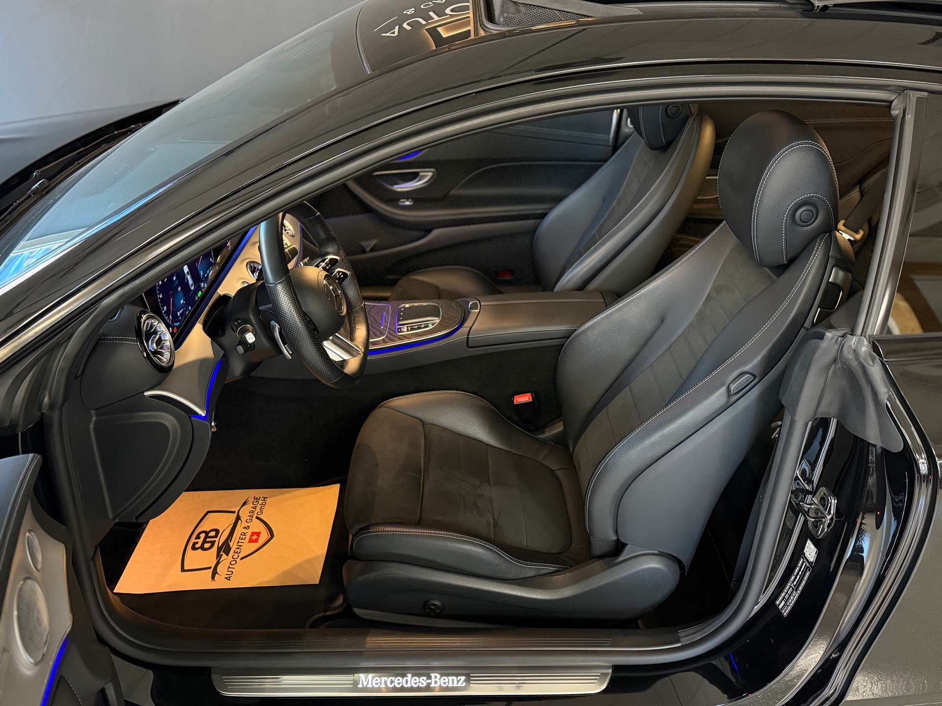 MERCEDES-BENZ E 200 Coupé AMG Line 9G-Tronic-image-8