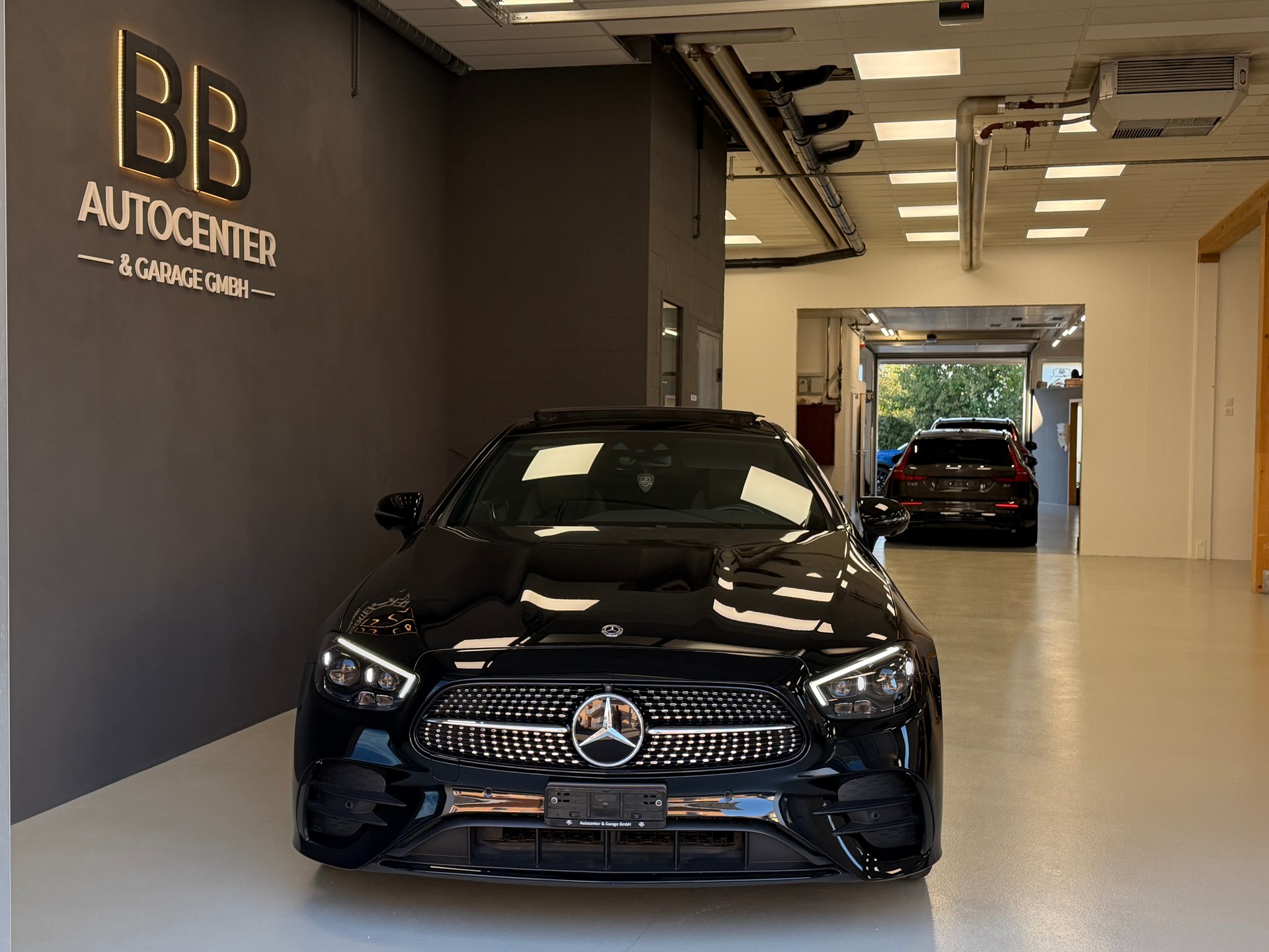 MERCEDES-BENZ E 200 Coupé AMG Line 9G-Tronic-image-6