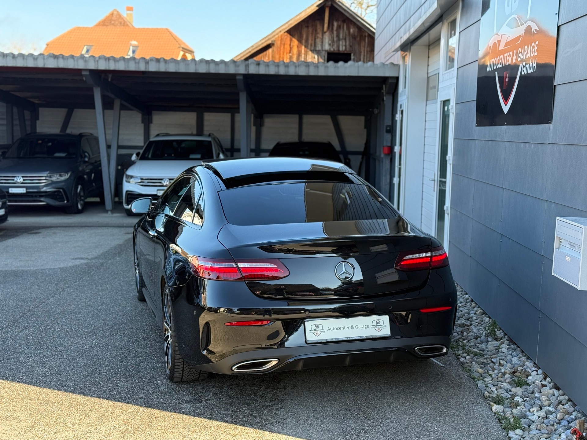 MERCEDES-BENZ E 200 Coupé AMG Line 9G-Tronic-image-6