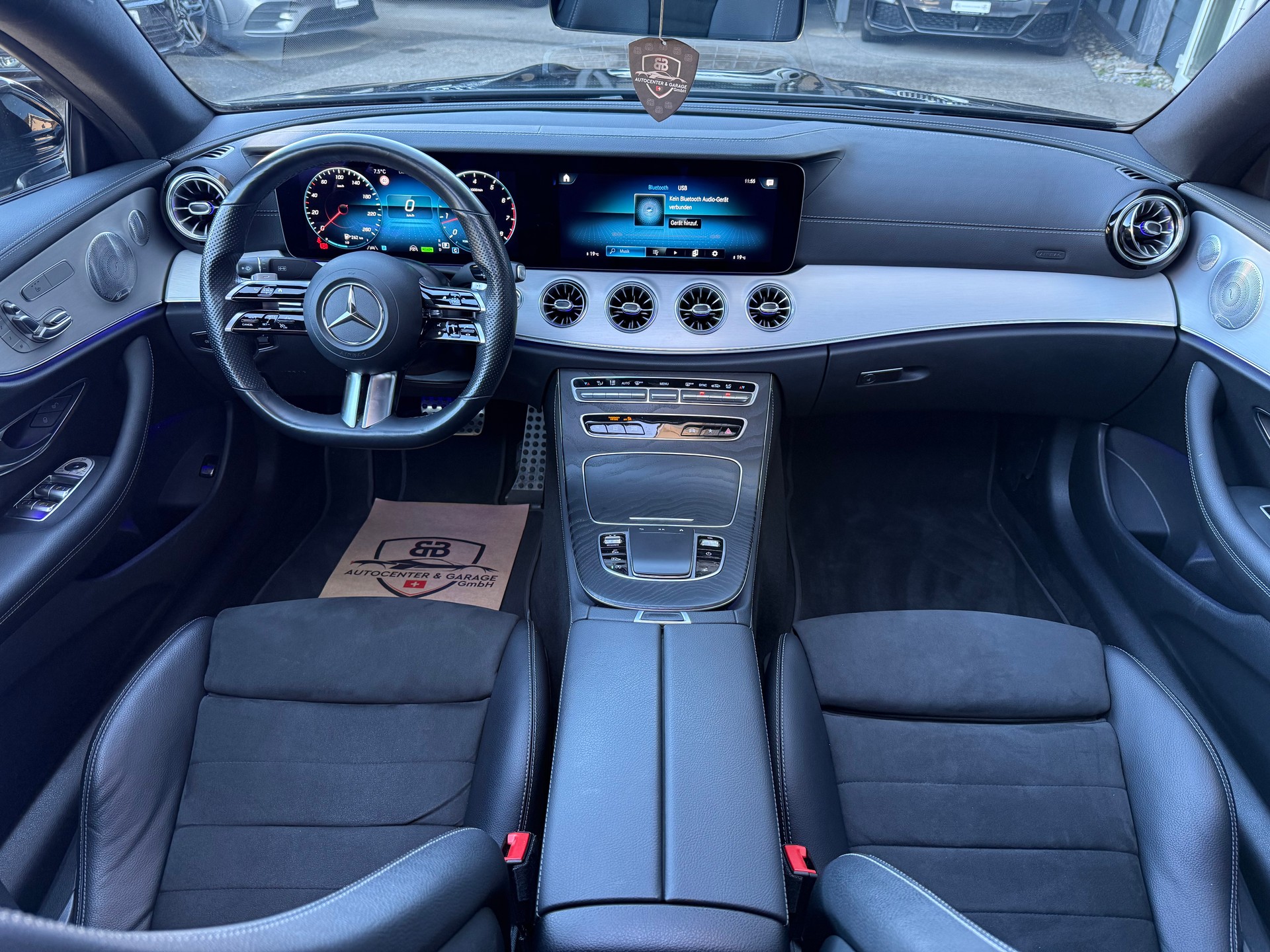MERCEDES-BENZ E 200 Coupé AMG Line 9G-Tronic-image-15