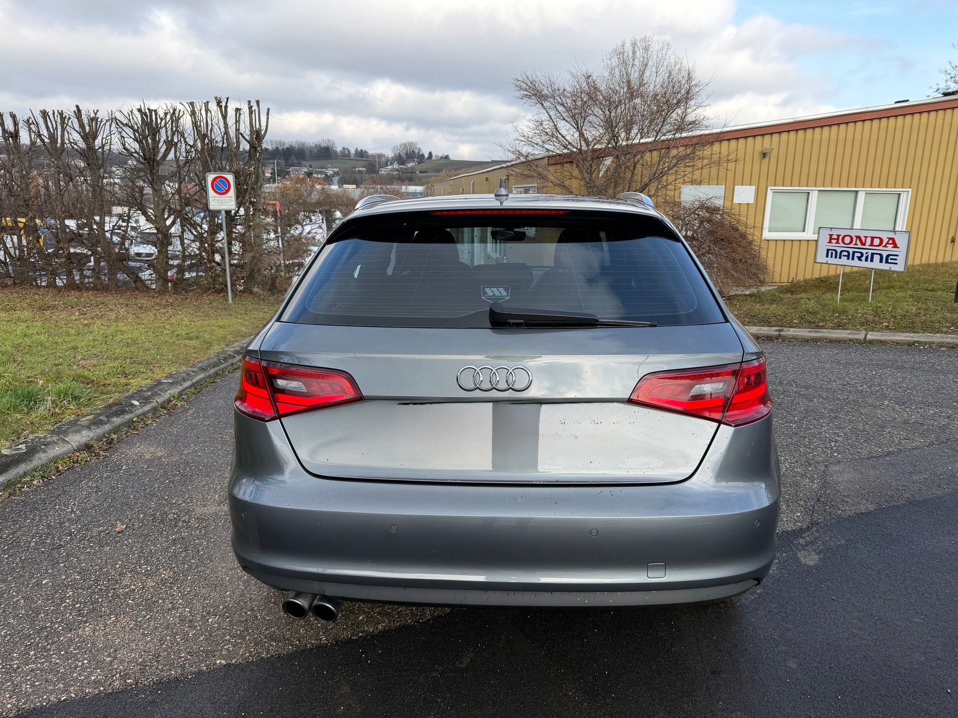 AUDI A3 1.4 TFSI Ambition S-tronic-image-4