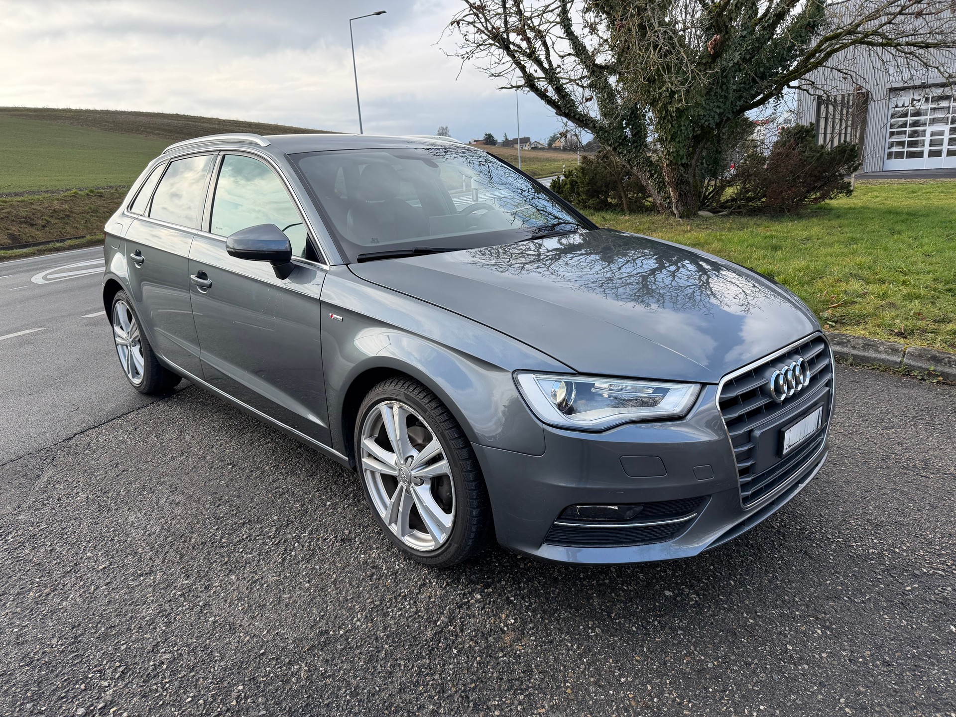 AUDI A3 1.4 TFSI Ambition S-tronic-image-0