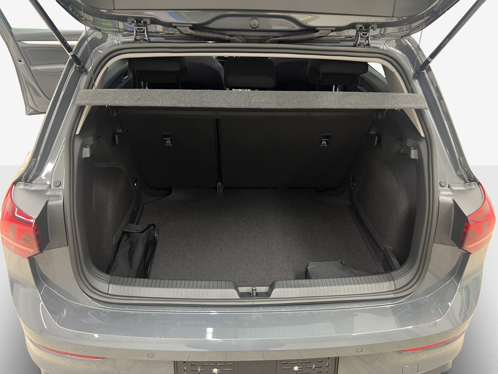 VW Golf 1.5 e TSI mHEV Basis DSG-image-12