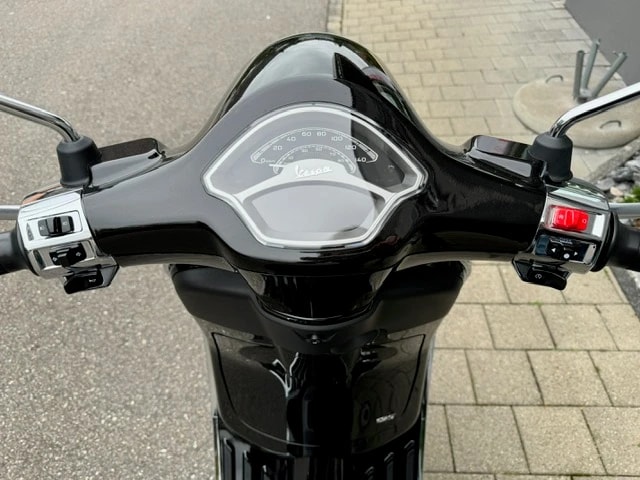 PIAGGIO Vespa 125 Primavera ABS E5+-image-4
