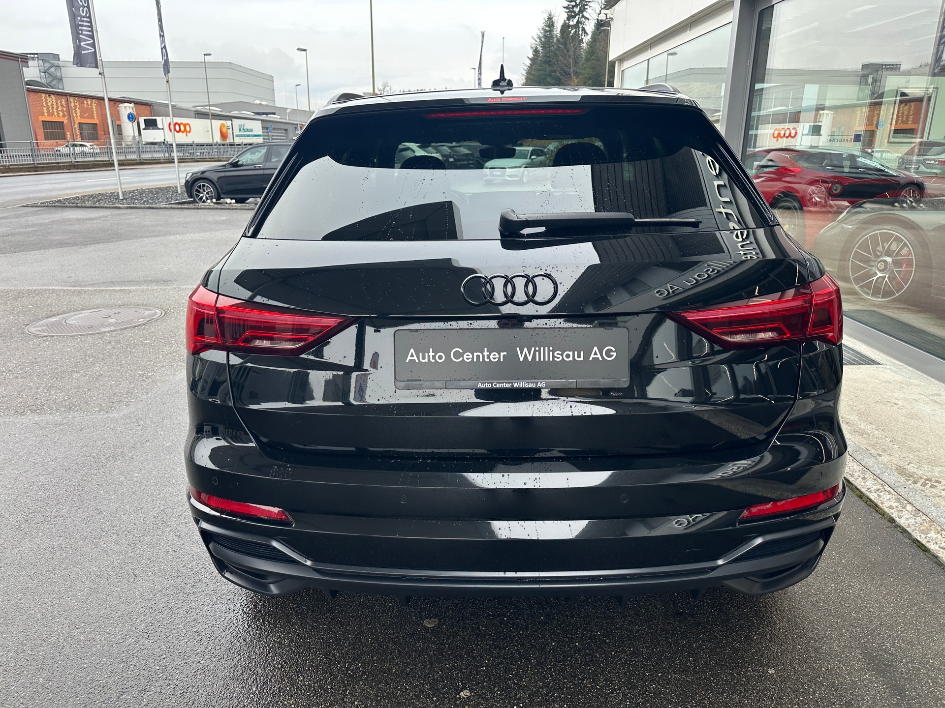 AUDI Q3 35 TFSI S line S-tronic-image-9