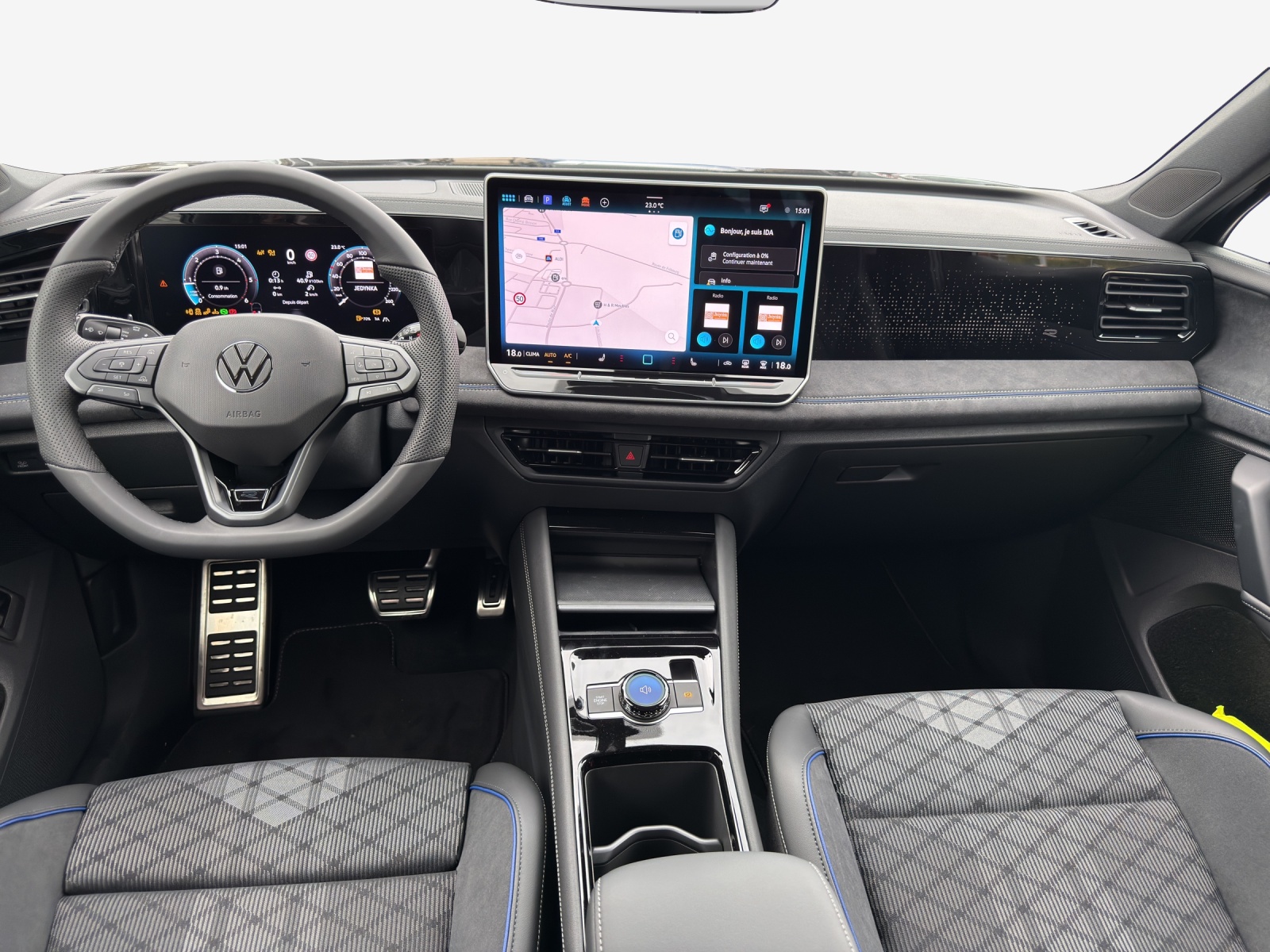 VW Tiguan 2.0 TDI SCR R-Line 4Motion DSG-image-8