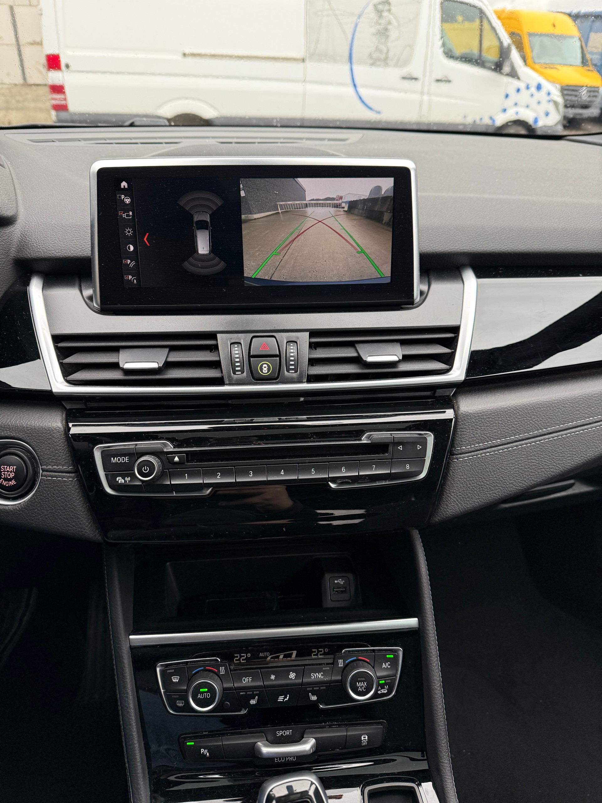 BMW 220i Gran Tourer Sport Line DKG-image-10