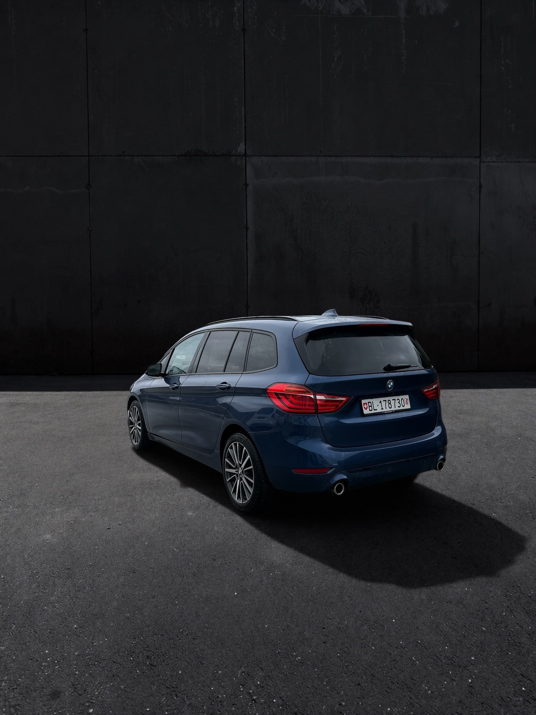 BMW 220i Gran Tourer Sport Line DKG-image-3