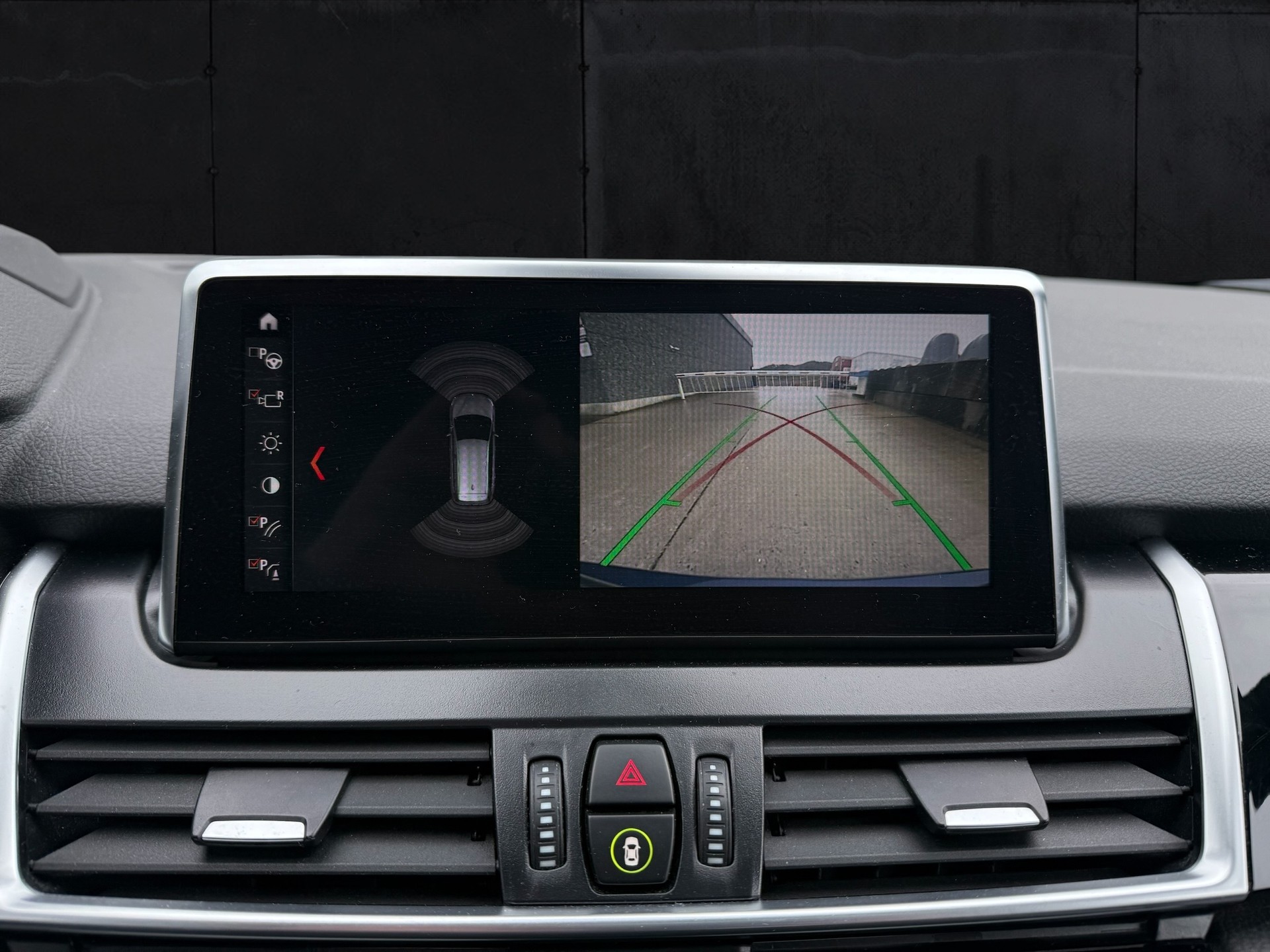 BMW 220i Gran Tourer Sport Line DKG-image-12