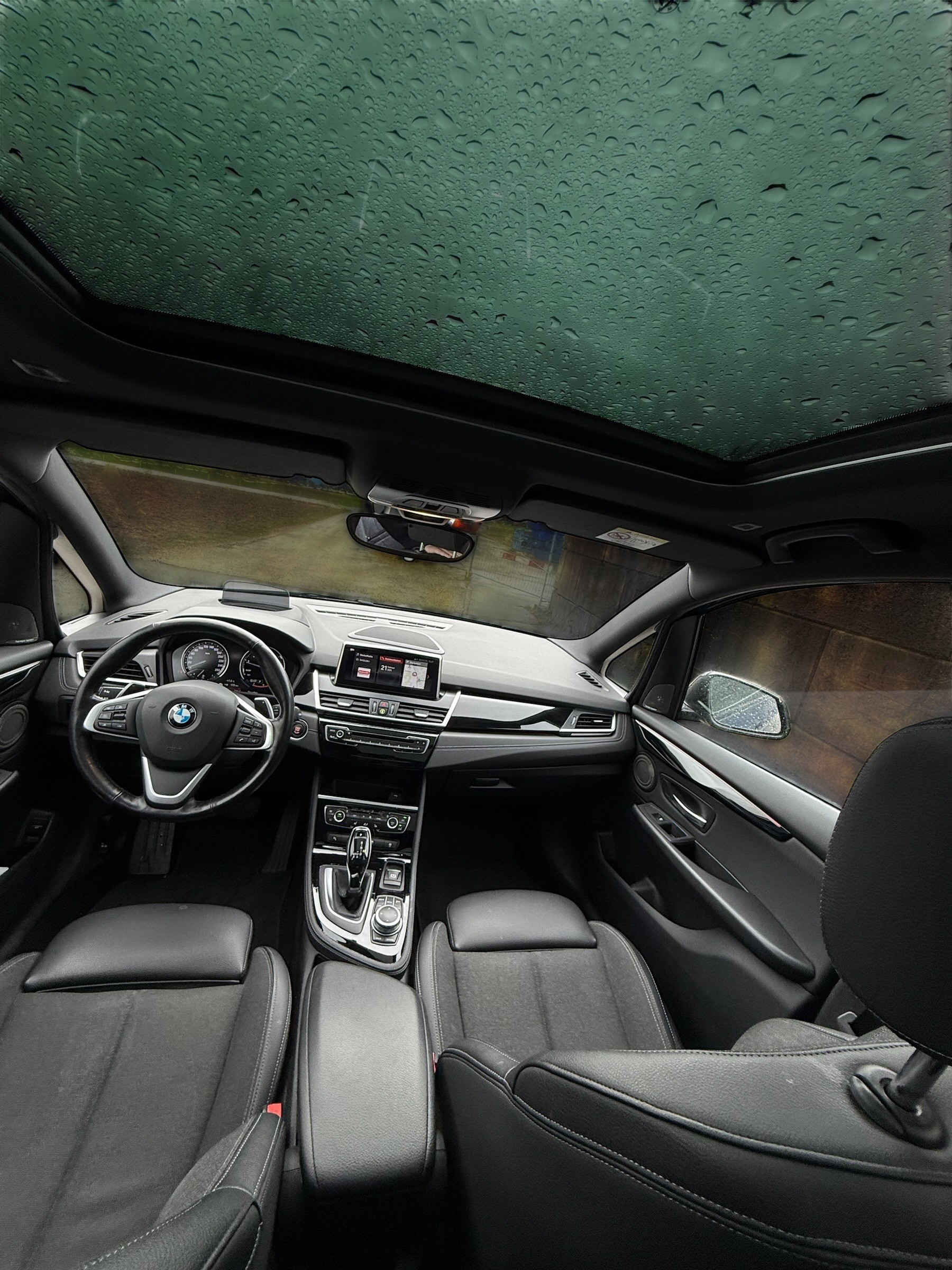 BMW 220i Gran Tourer Sport Line DKG-image-6