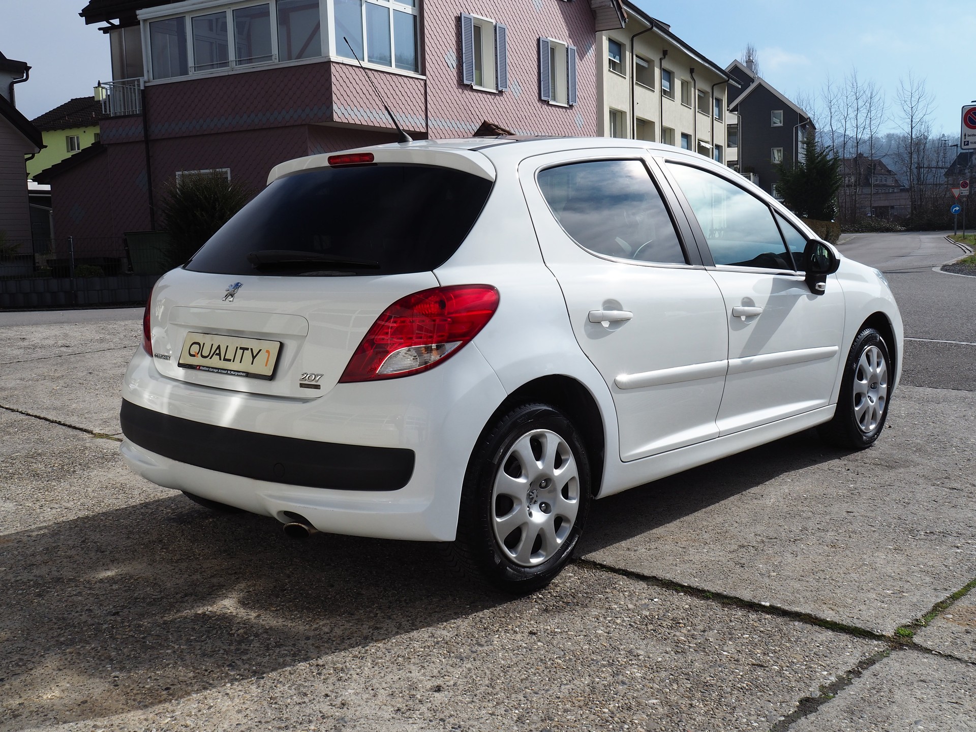 PEUGEOT 207 1.6 16V Allure Automatic-image-7